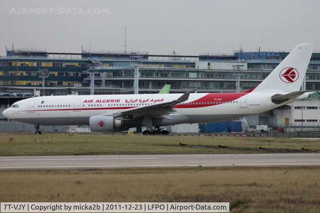 7T-VJY, 2005 Airbus A330-202 C/N 653, Taxiing
