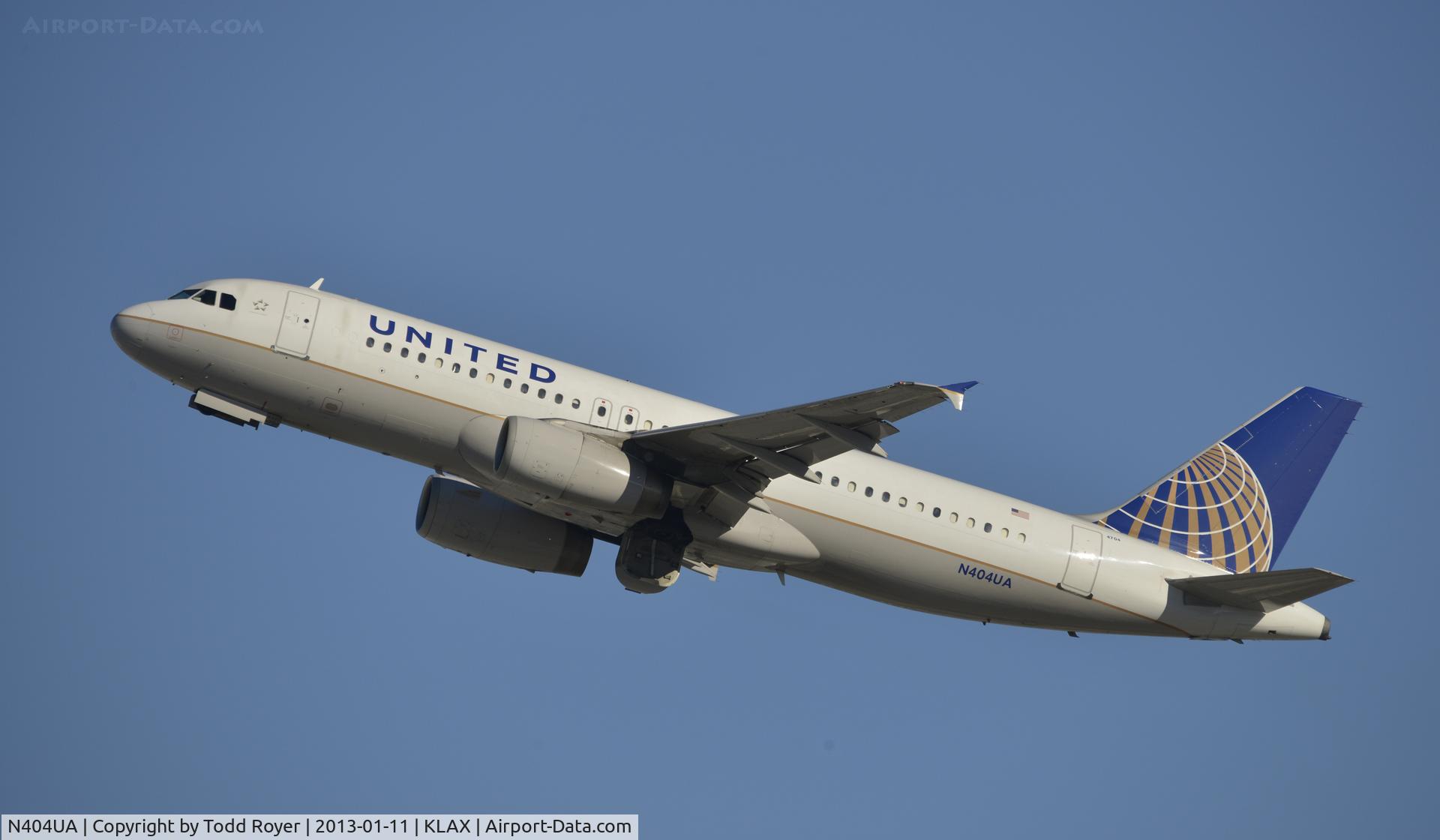 N404UA, 1993 Airbus A320-232 C/N 450, Departing LAX