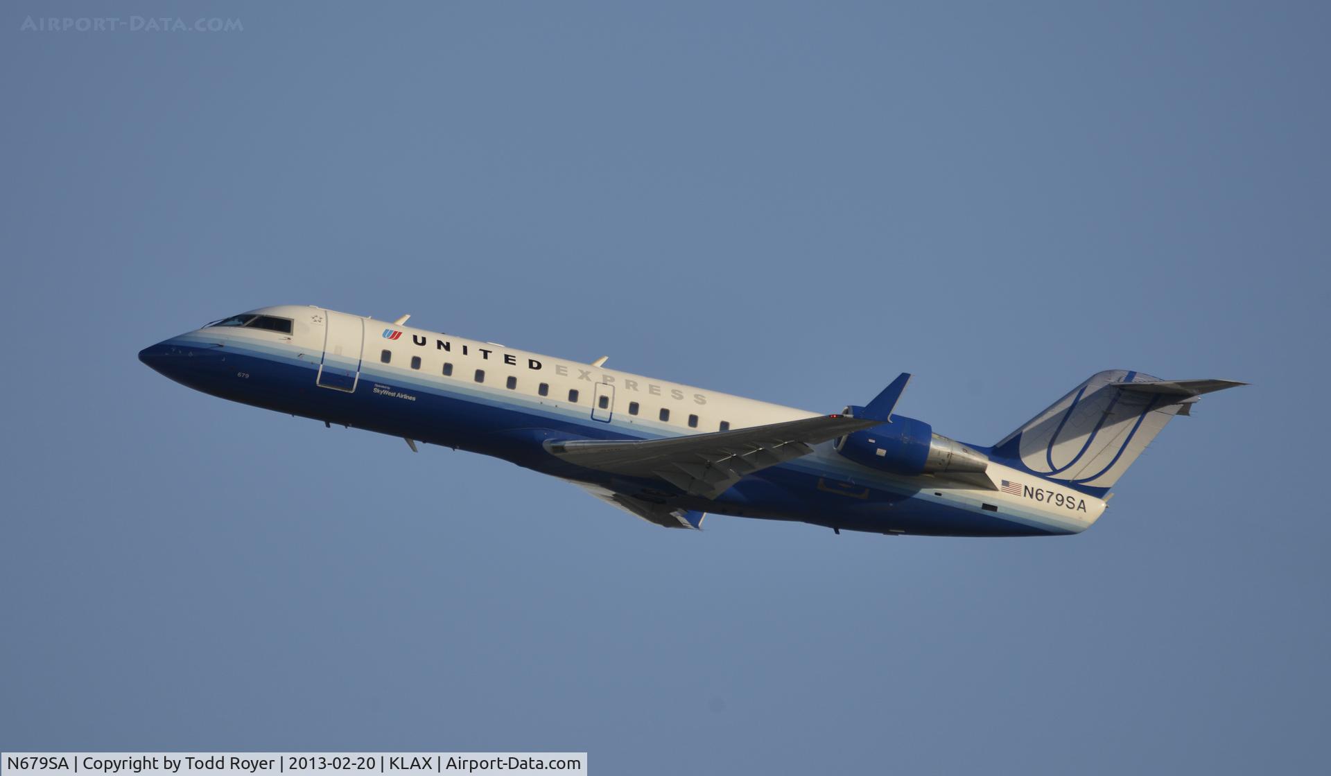 N679SA, 2002 Canadair CL-600-2B19 Regional Jet CRJ-200ER C/N 7652, Departing LAX