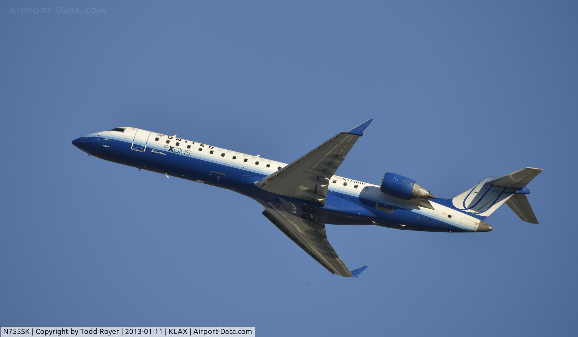 N755SK, 2005 Bombardier CRJ-700 (CL-600-2C10) Regional Jet C/N 10220, Departing LAX