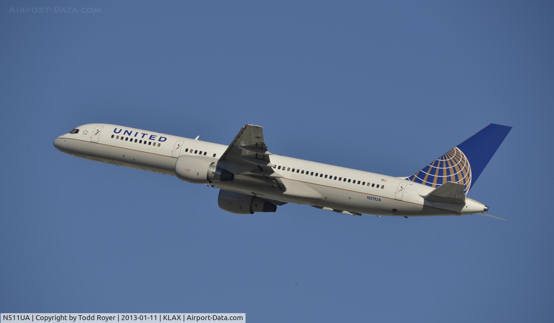 N511UA, 1990 Boeing 757-222 C/N 24799, Departing LAX