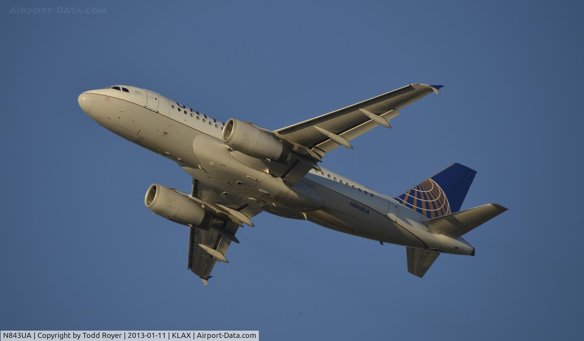 N843UA, 2001 Airbus A319-131 C/N 1573, Departing LAX