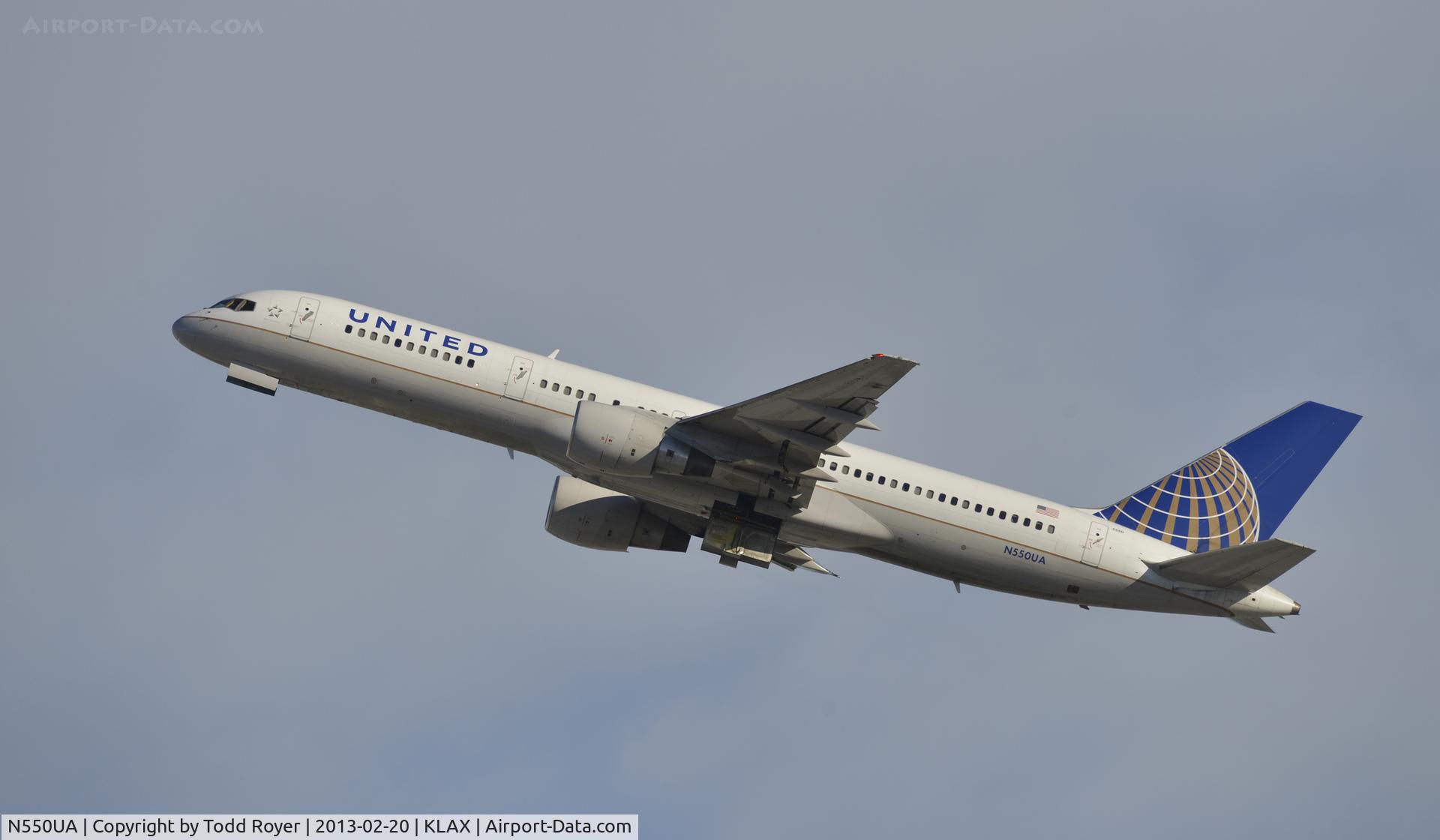 N550UA, 1992 Boeing 757-222 C/N 25398, Departing LAX