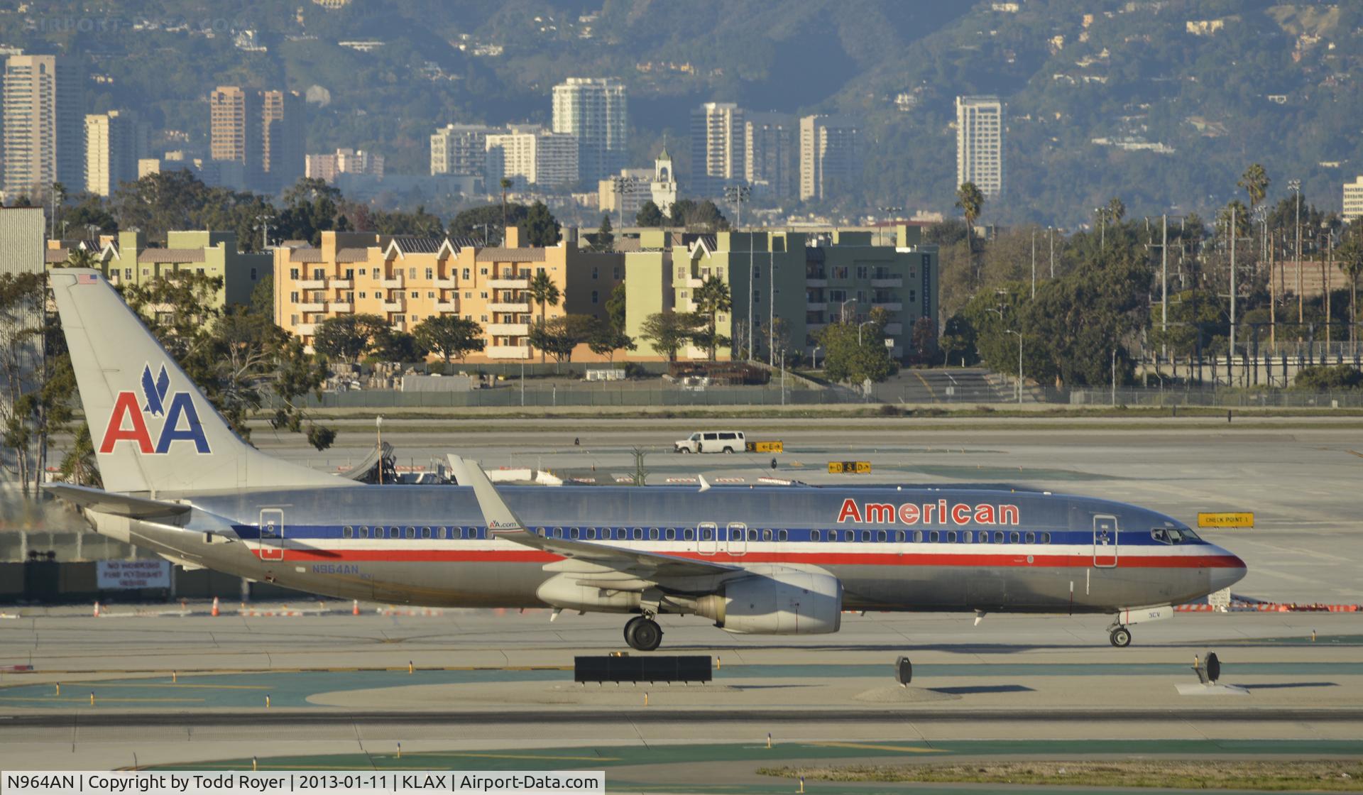 N964AN, 2001 Boeing 737-823 C/N 30093, Taxiing to gate at LAX