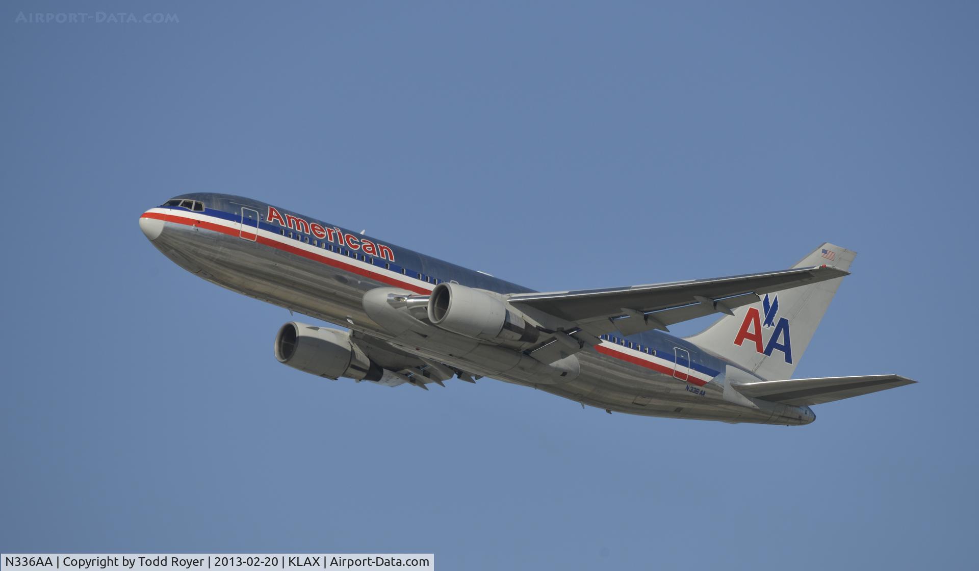 N336AA, 1987 Boeing 767-223 C/N 22334, Departing LAX