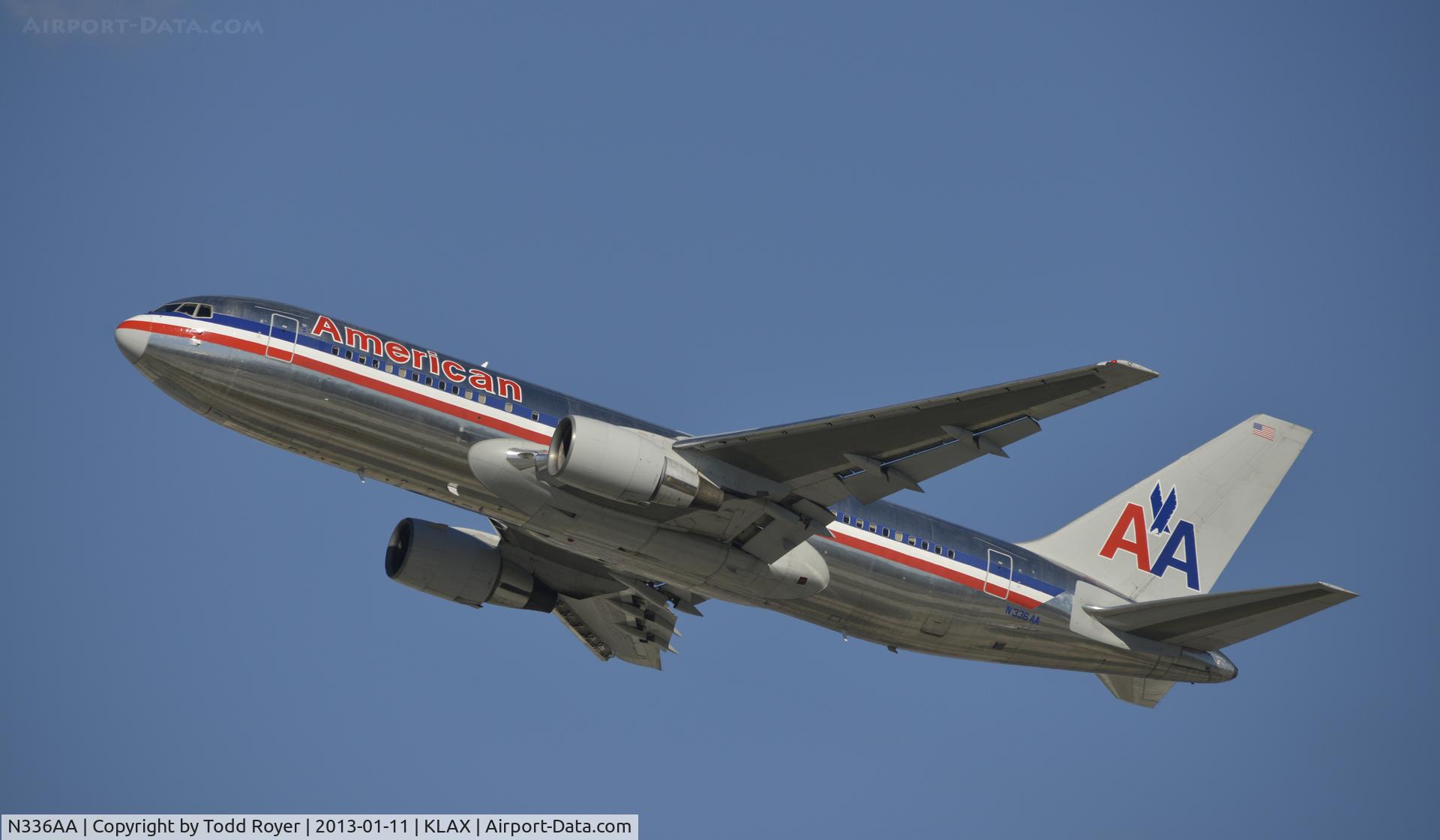 N336AA, 1987 Boeing 767-223 C/N 22334, Departing LAX