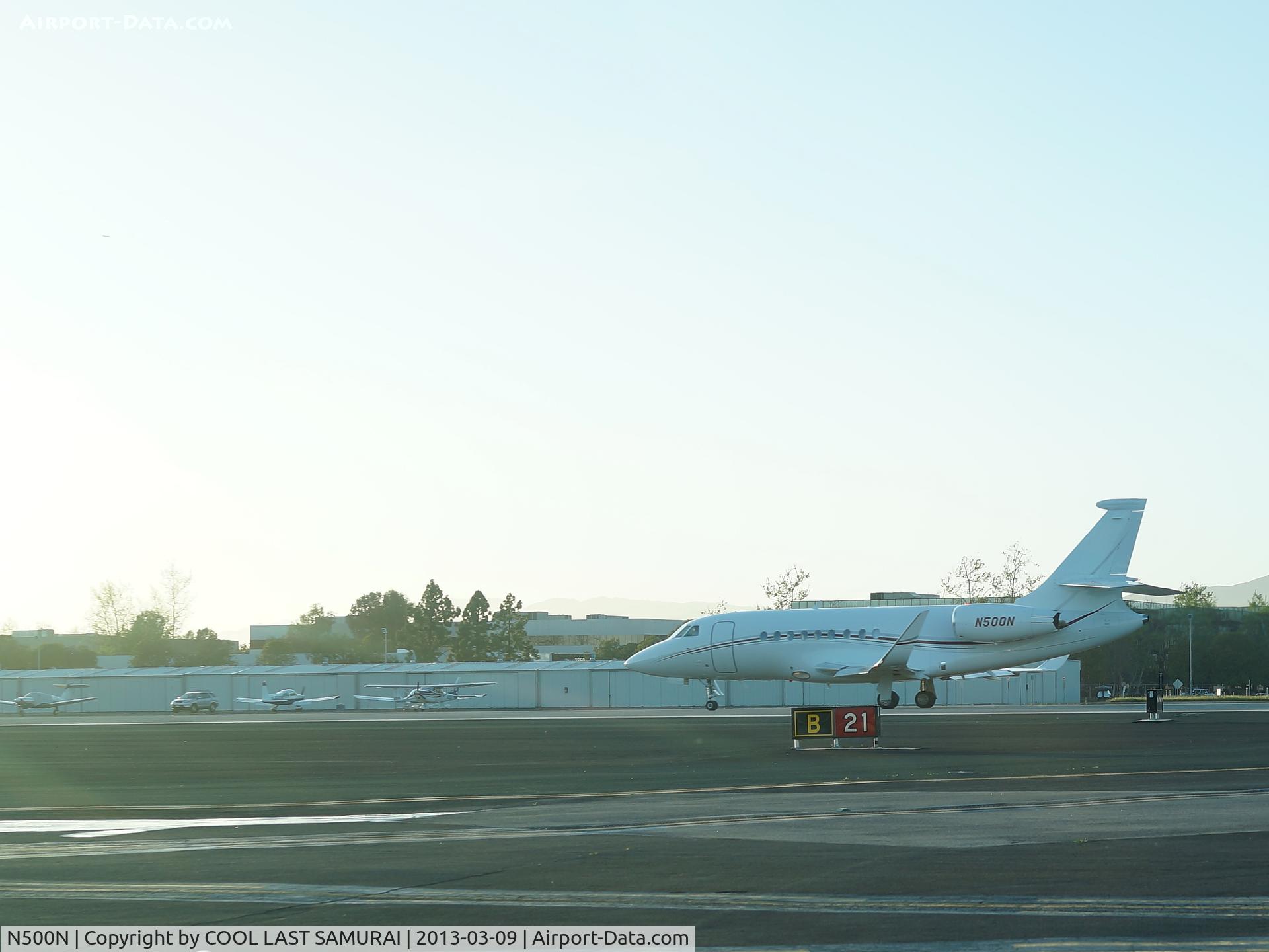 N500N, 2007 Dassault Falcon 2000EX C/N 142, Departing SMO Rwy21