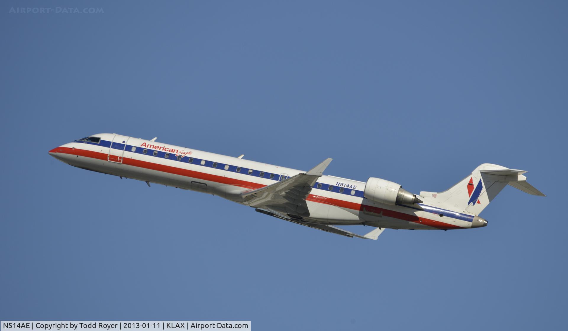 N514AE, 2003 Bombardier CRJ-701 (CL-600-2C10) Regional Jet C/N 10119, Departing LAX