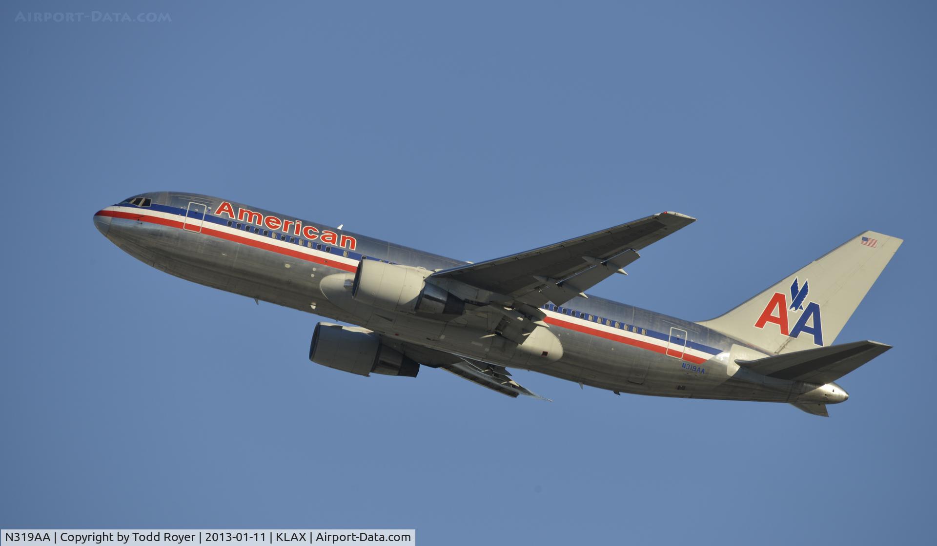 N319AA, 1985 Boeing 767-223 C/N 22320, Departing LAX