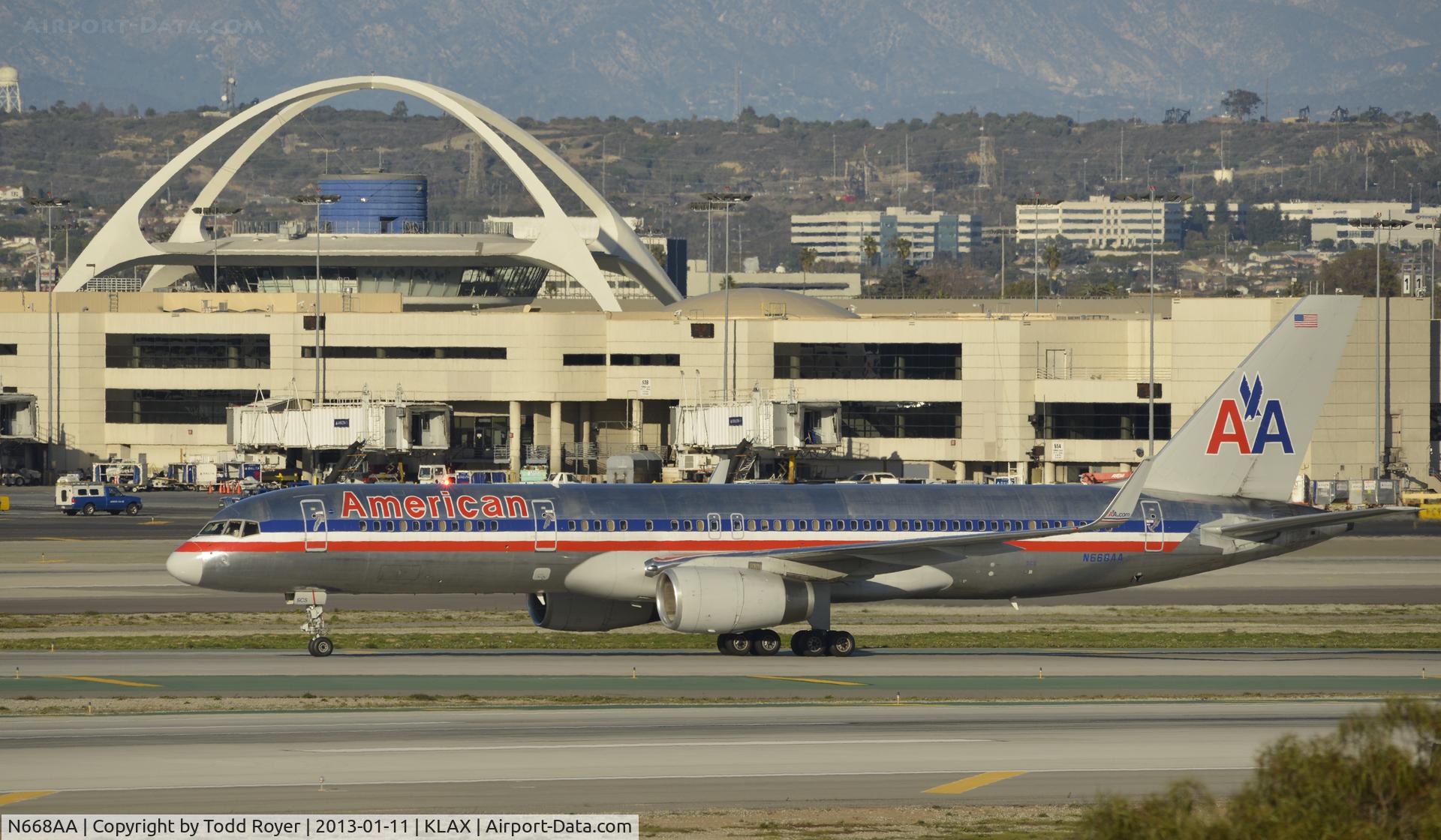 N668AA, 1992 Boeing 757-223 C/N 25333, Arrived at LAX on 25L