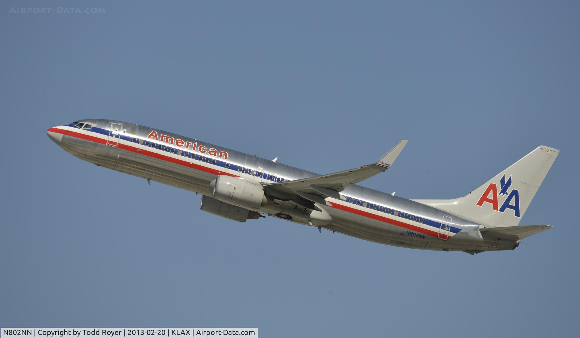 N802NN, 2009 Boeing 737-823 C/N 31073, Departing LAX