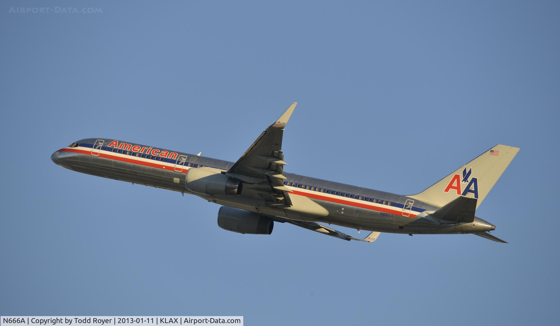 N666A, 1992 Boeing 757-223 C/N 25300, Departing LAX