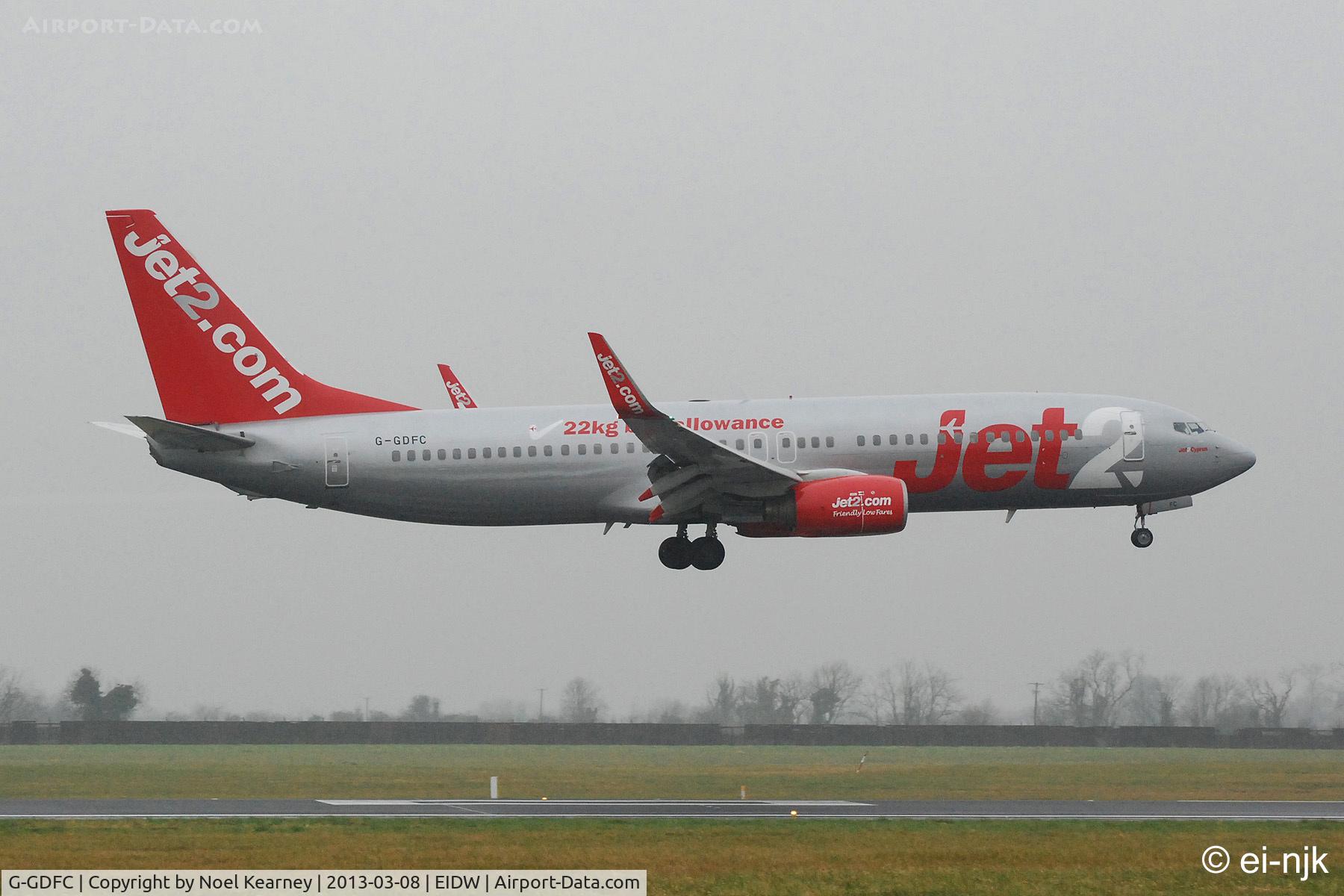 G-GDFC, 1998 Boeing 737-8K2 C/N 28375, Landing Rwy 10 at Dublin, bringing in French rugby supporters.