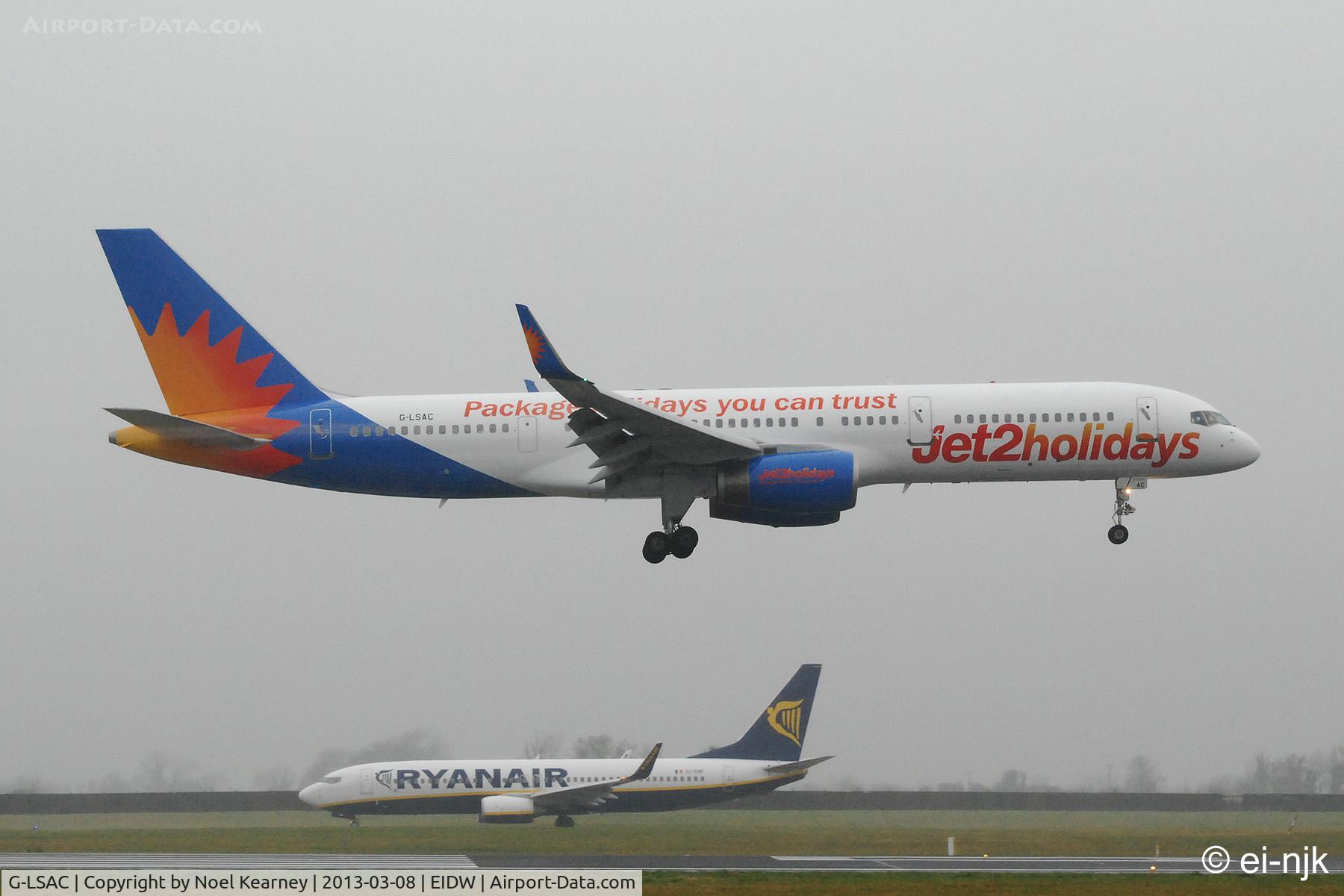 G-LSAC, 1992 Boeing 757-23A C/N 25488, Landing Rwy 10 at Dublin, bringing in French rugby supporters.