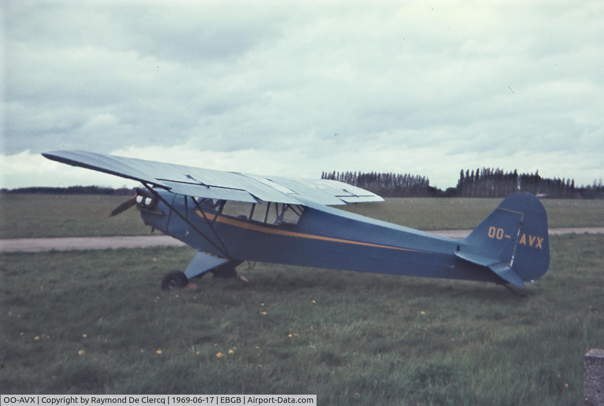 OO-AVX, 1944 Piper L-4J Grasshopper (J3C-65D) C/N 13128, Piper L-4J