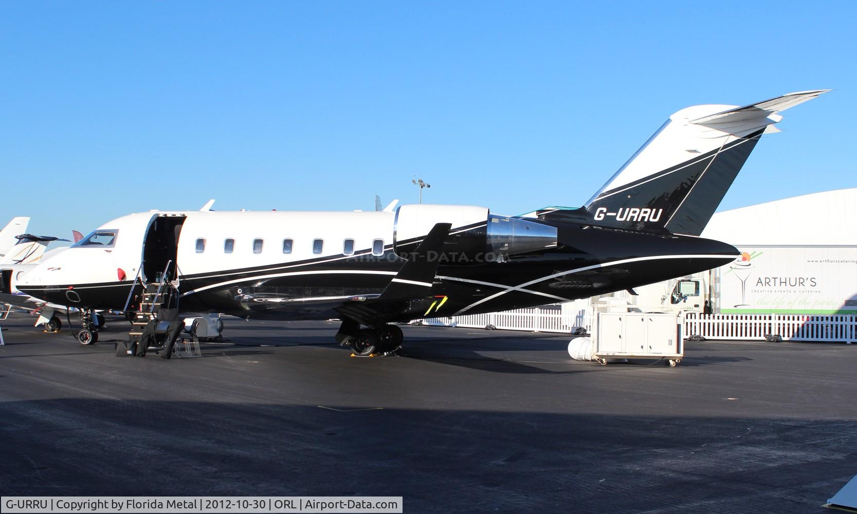 G-URRU, 2009 Bombardier Challenger 605 (CL-600-2B16) C/N 5821, Challenger 605 at NBAA