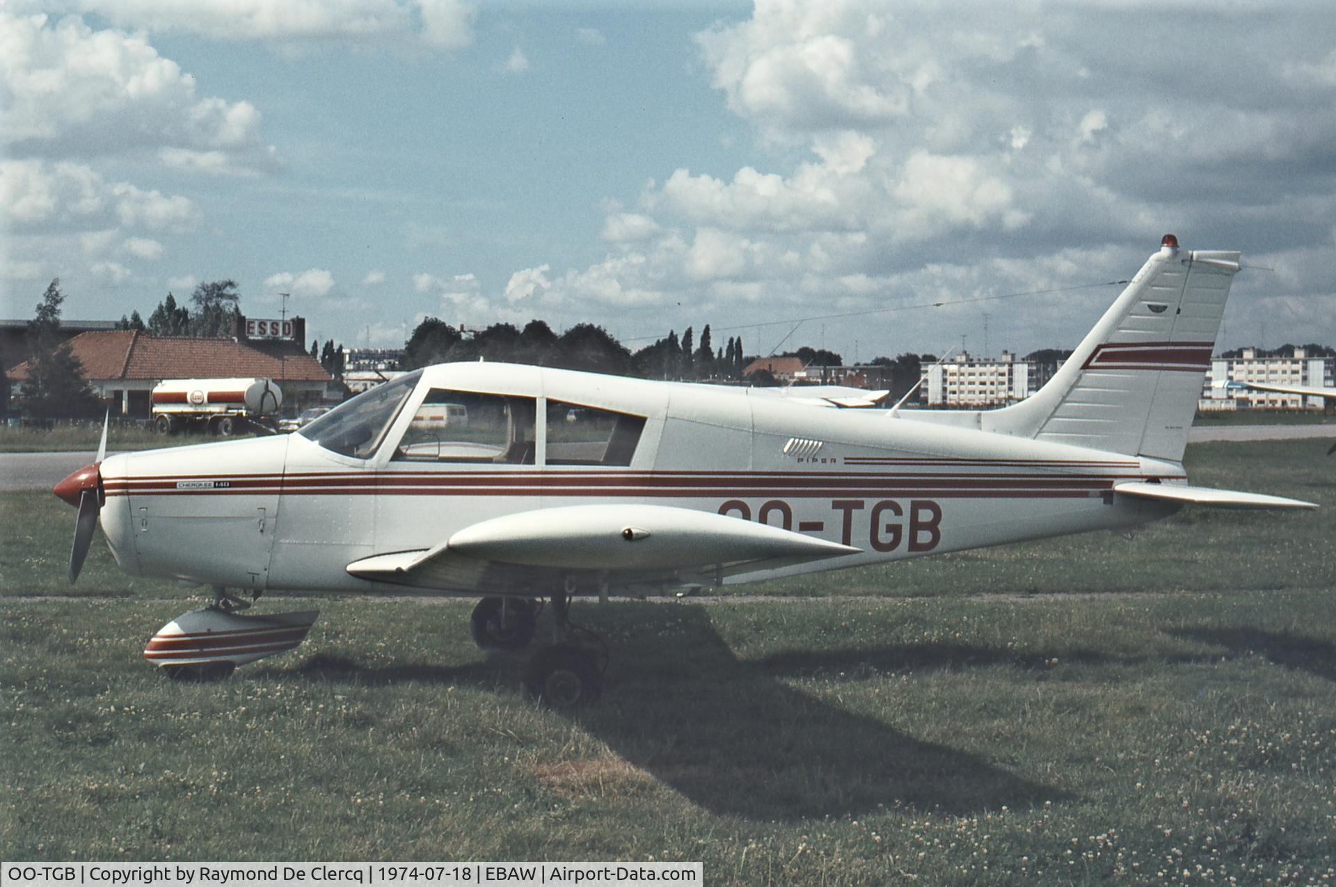 OO-TGB, 1972 Piper PA-28-140 Cherokee F C/N 28-7325009, 1972 Piper PA-28-140 Cherokee F