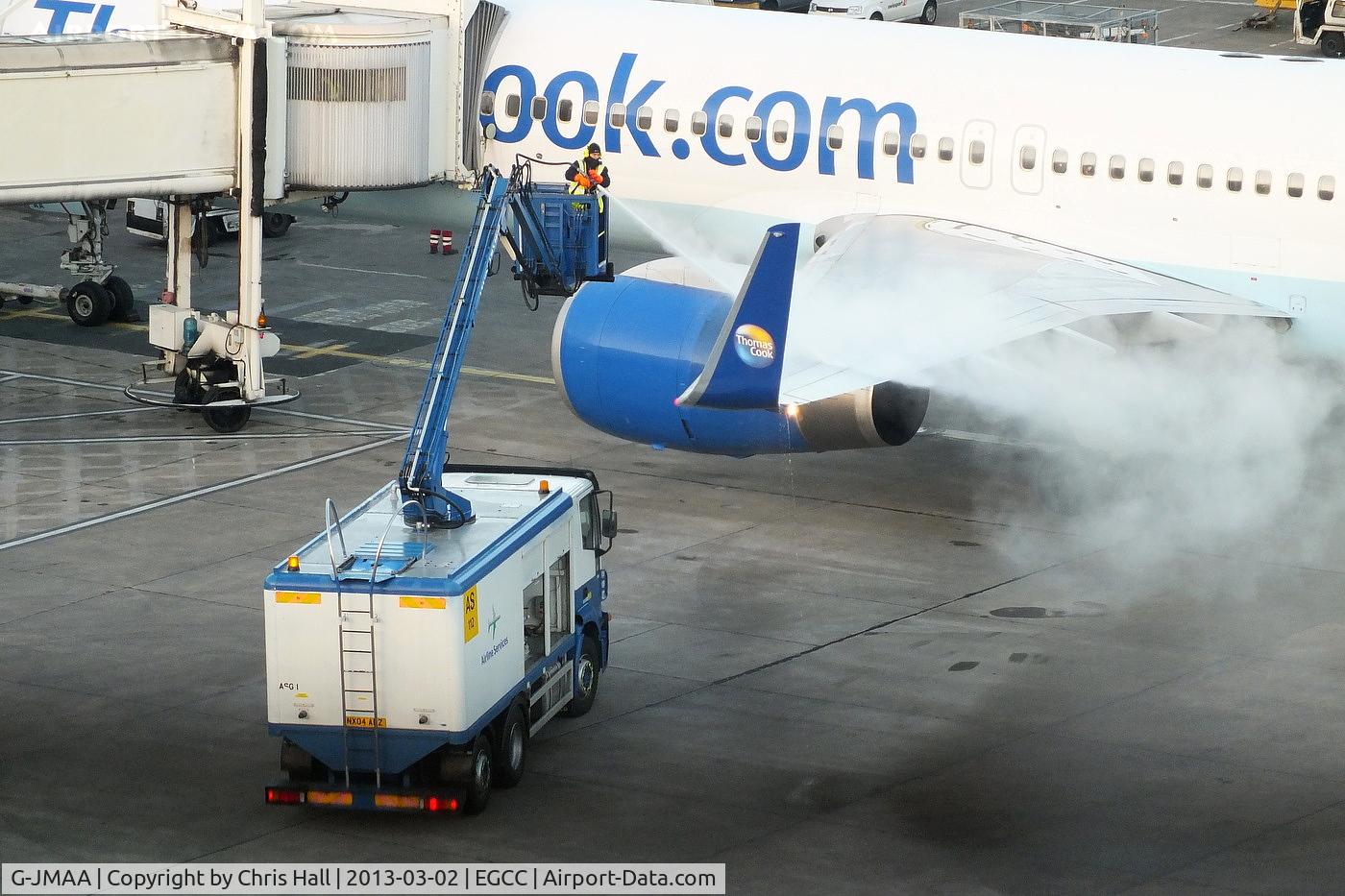 G-JMAA, 2001 Boeing 757-3CQ C/N 32241, Thomas Cook B757 G-JMAA having its wings de-iced