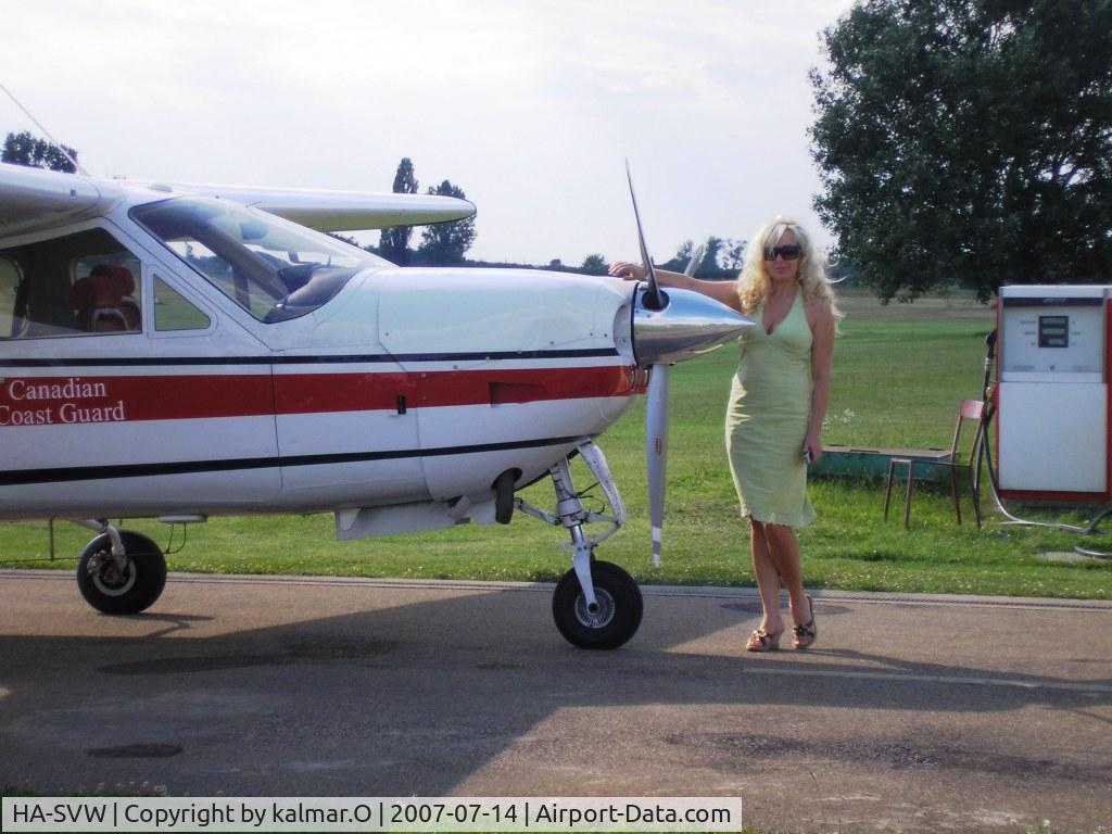 HA-SVW, 1974 Reims F177RG Cardinal RG C/N F177RG0099, Jakabszallas privat airport.
