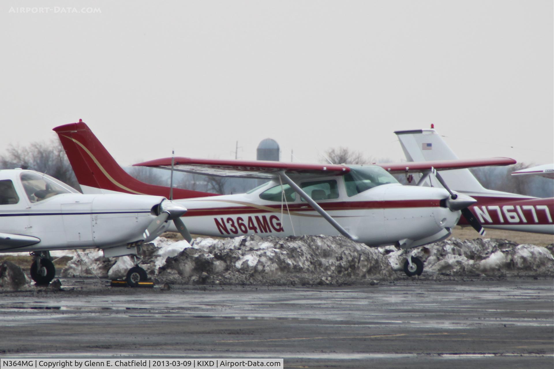 N364MG, 1979 Cessna R182 Skylane RG C/N R18201246, Jammed behind the snow