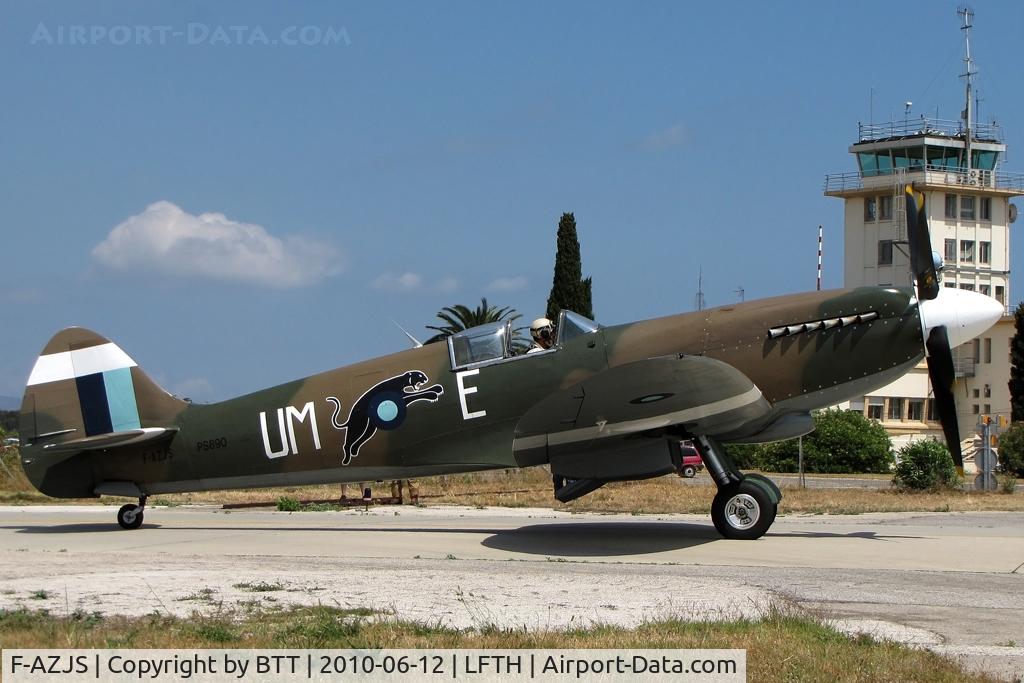 F-AZJS, 1944 Supermarine 389 Spitfire PR.XIX C/N 6S/585110, Taxiing after a demonstration flight in dogfight against FW190A who has a problem with his engine and has landed on the water along the beach, the pilot Marc 