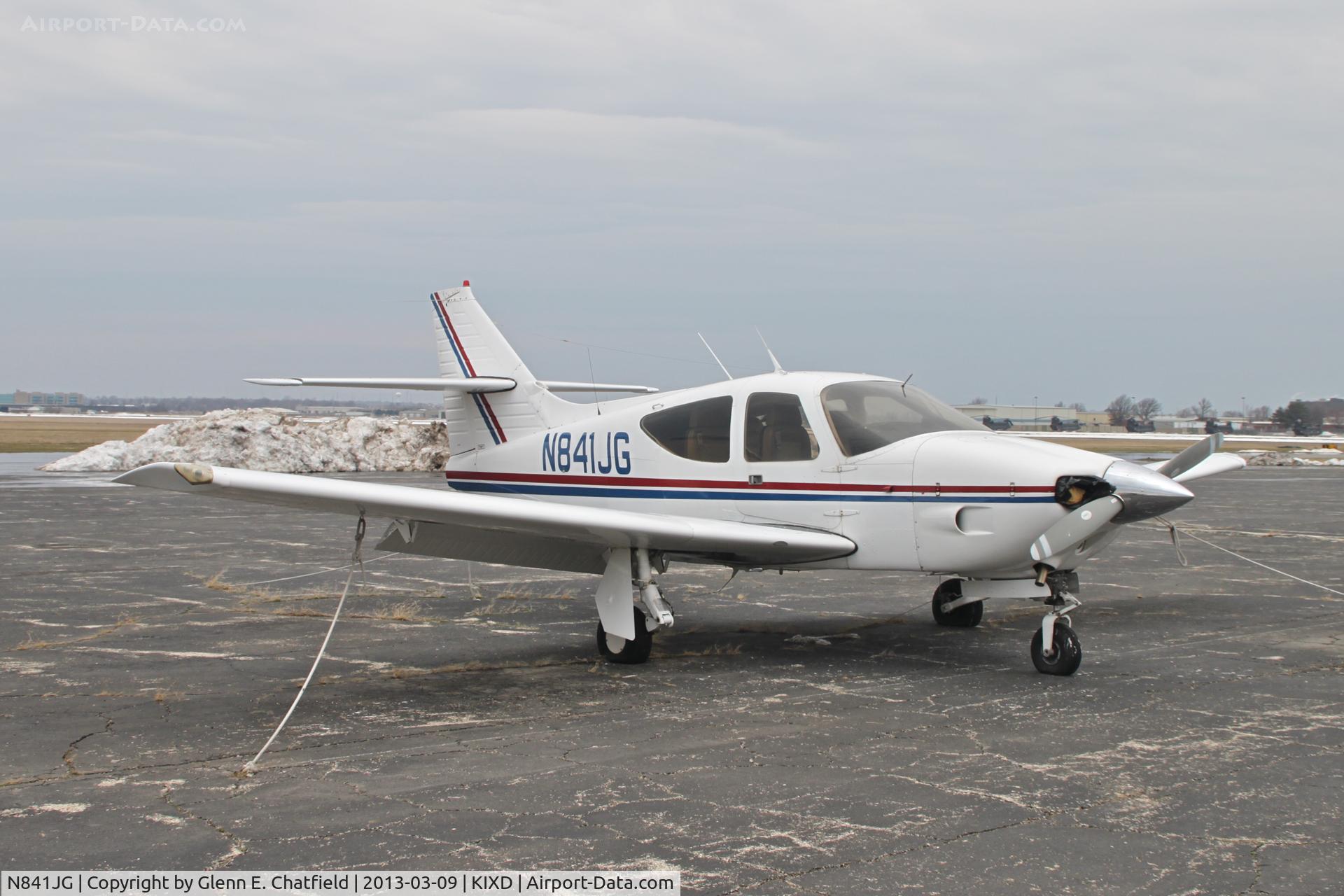 N841JG, 1974 Rockwell International 112A Commander C/N 217, Flat tires - been sitting awhile.