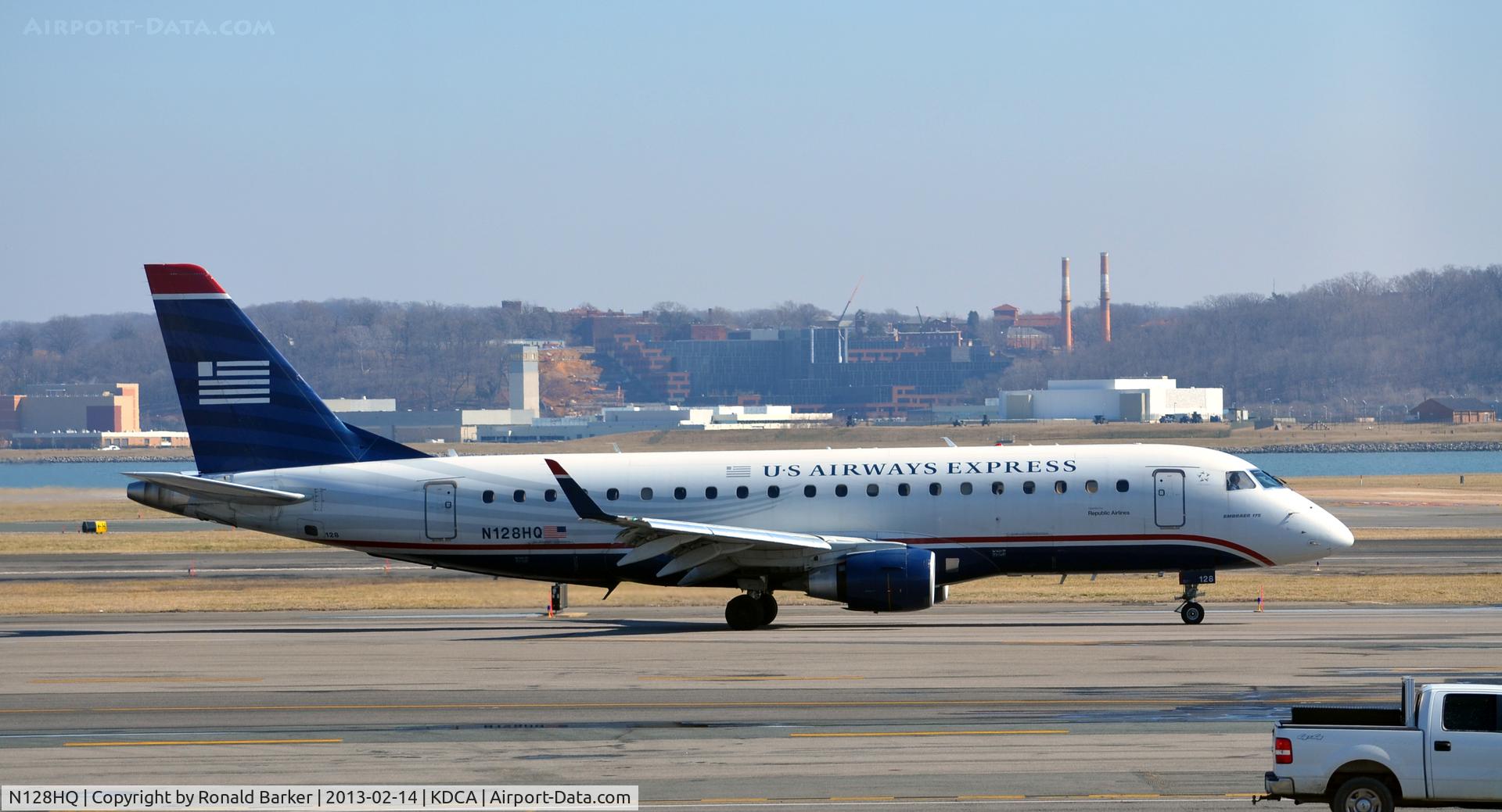 N128HQ, 2008 Embraer 175LR (ERJ-170-200LR) C/N 17000208, Taxi - DCA