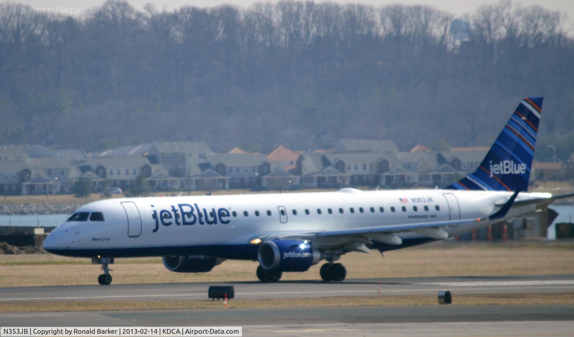 N353JB, 2012 Embraer 190AR (ERJ-190-100IGW) C/N 19000576, Takeoff DCA