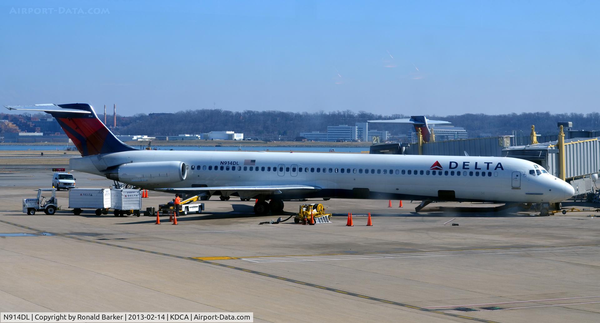 N914DL, 1988 McDonnell Douglas MD-88 C/N 49545, DCA VA