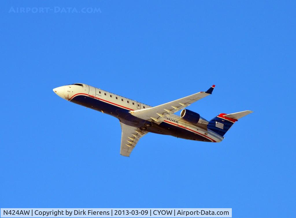 N424AW, 2002 Bombardier CRJ-200LR (CL-600-2B19) C/N 7656, Heading out early from rwy 14