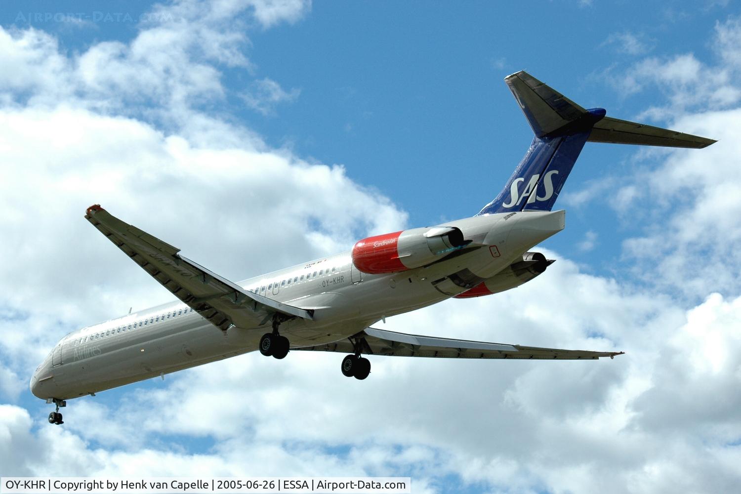 OY-KHR, 1991 McDonnell Douglas MD-81 (DC-9-81) C/N 53275, SAS MD-81 approaching Stockholm Arlanda airport, Sweden.