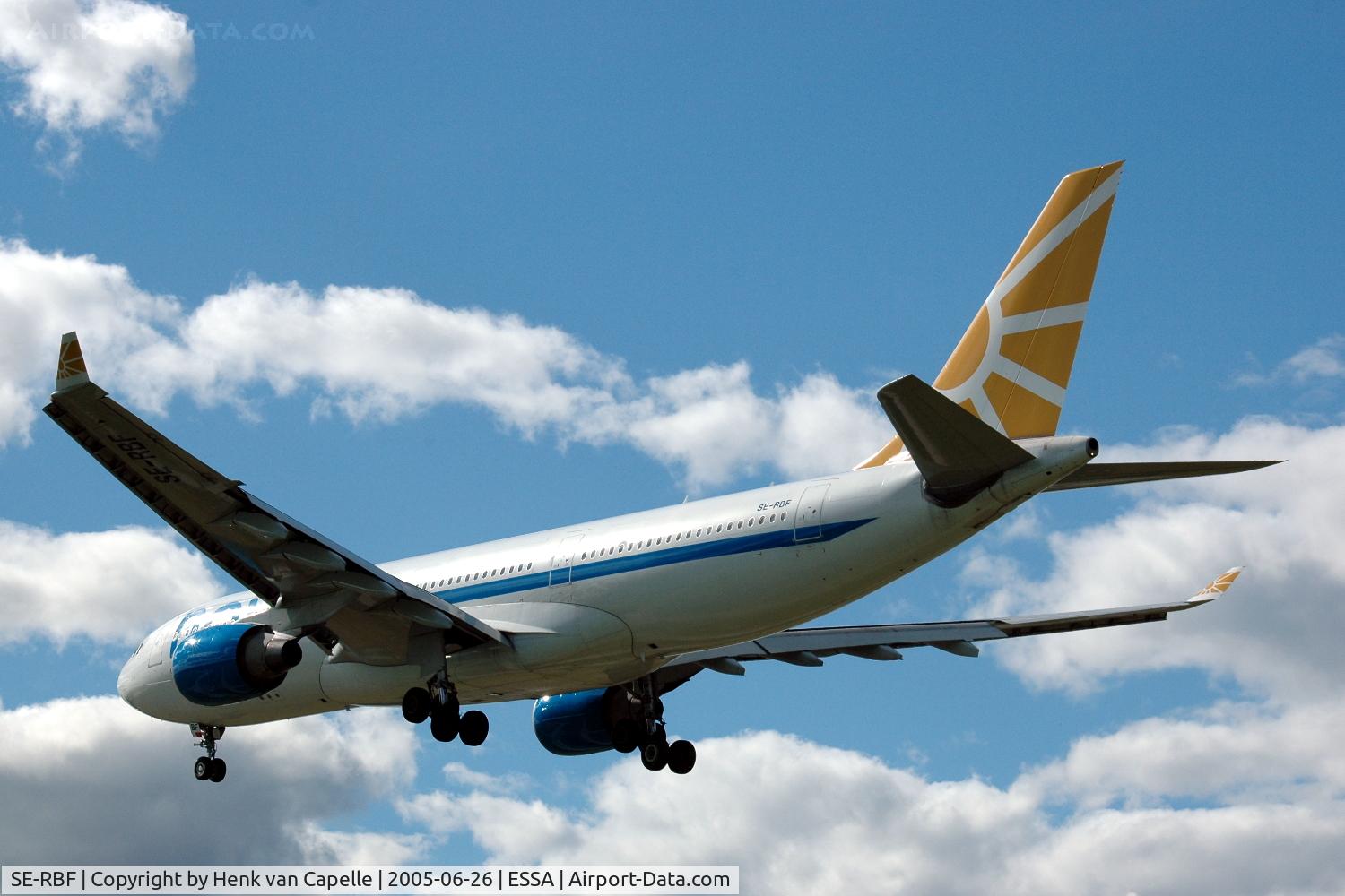 SE-RBF, 2000 Airbus A330-223 C/N 353, Novair Airbus A330-200 approaching Stockholm Arlanda airport, Sweden.