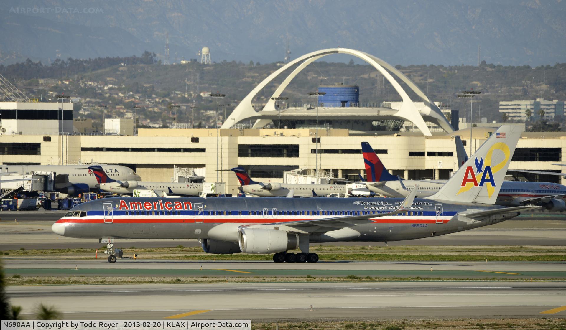 N690AA, 1993 Boeing 757-223 C/N 25696, Arrived at LAX on 25L