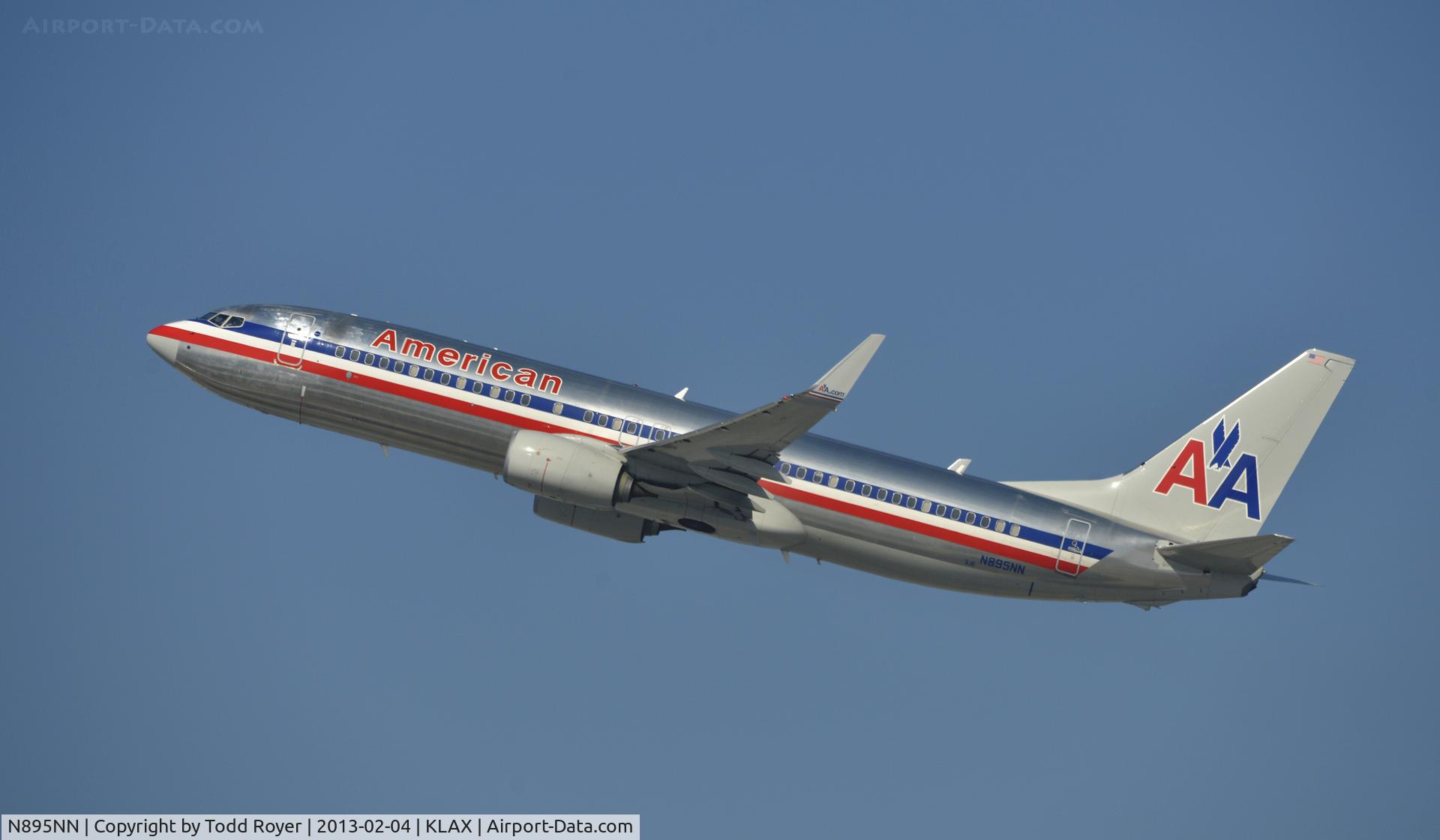 N895NN, 2012 Boeing 737-823 C/N 31149, Departing LAX