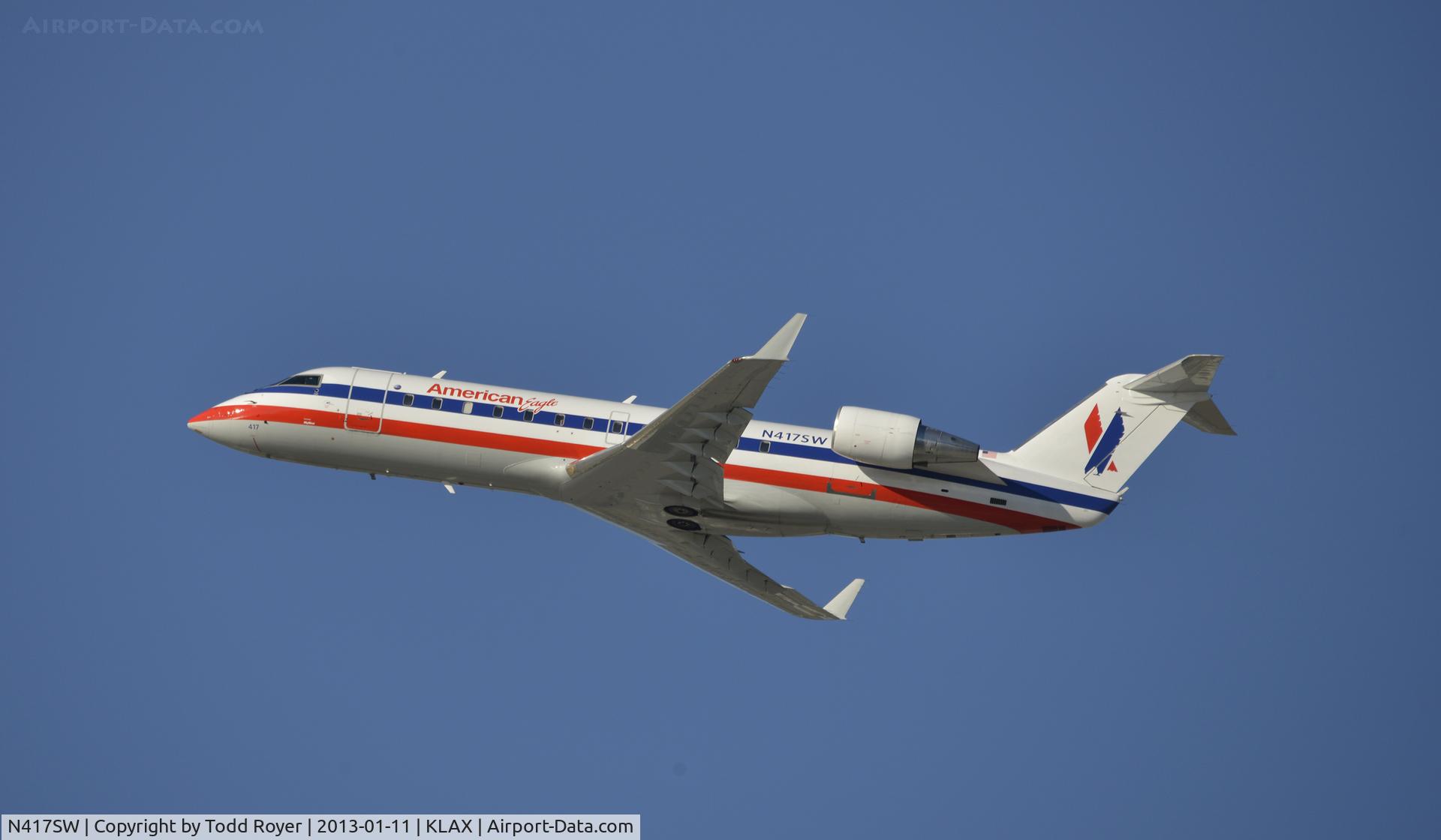 N417SW, 2000 Bombardier CRJ-200LR (CL-600-2B19) C/N 7400, Departing LAX