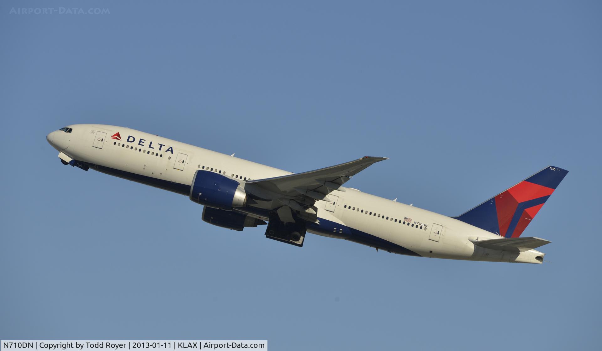 N710DN, 2010 Boeing 777-232/LR C/N 40560, Departing LAX