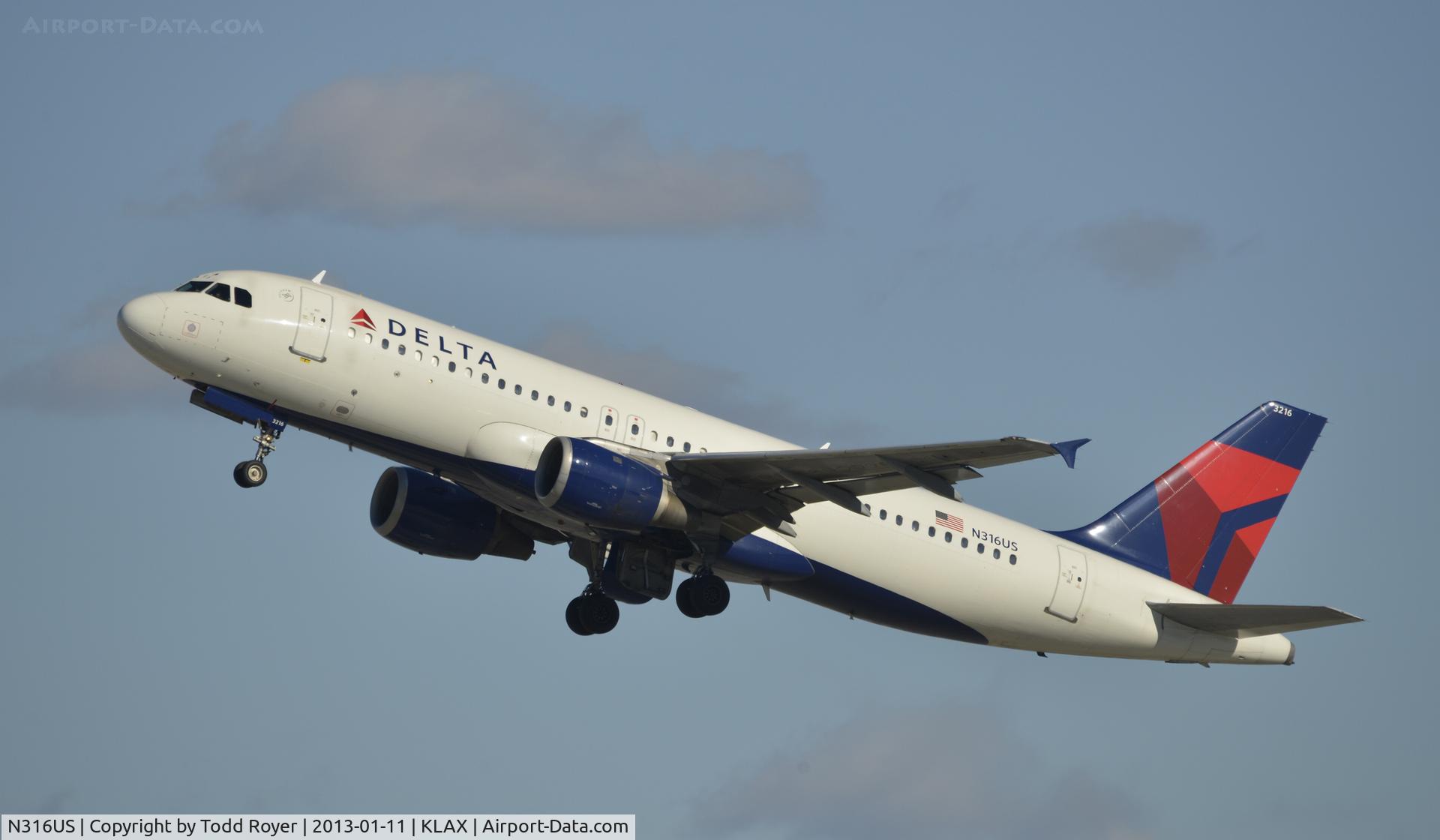 N316US, 1991 Airbus A320-211 C/N 192, Departing LAX