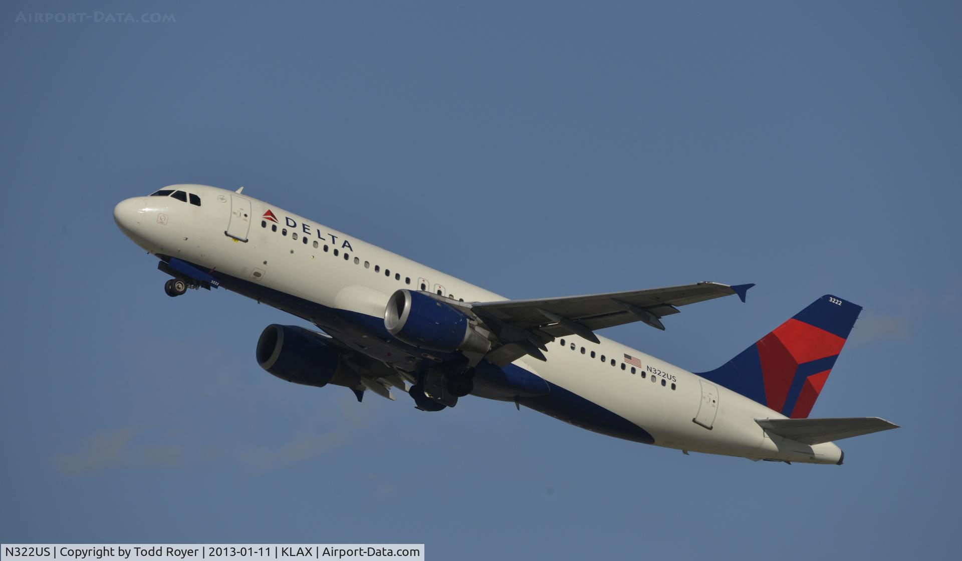 N322US, 1992 Airbus A320-211 C/N 263, Departing LAX
