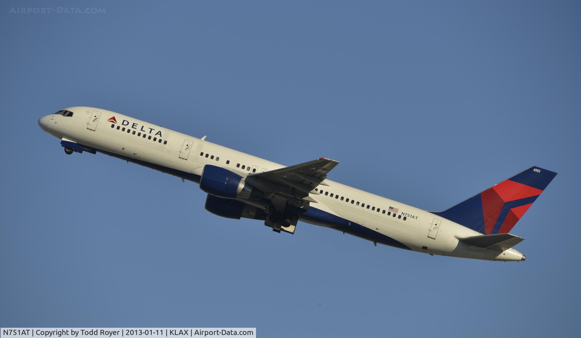 N751AT, 1984 Boeing 757-212 C/N 23125, Departing LAX