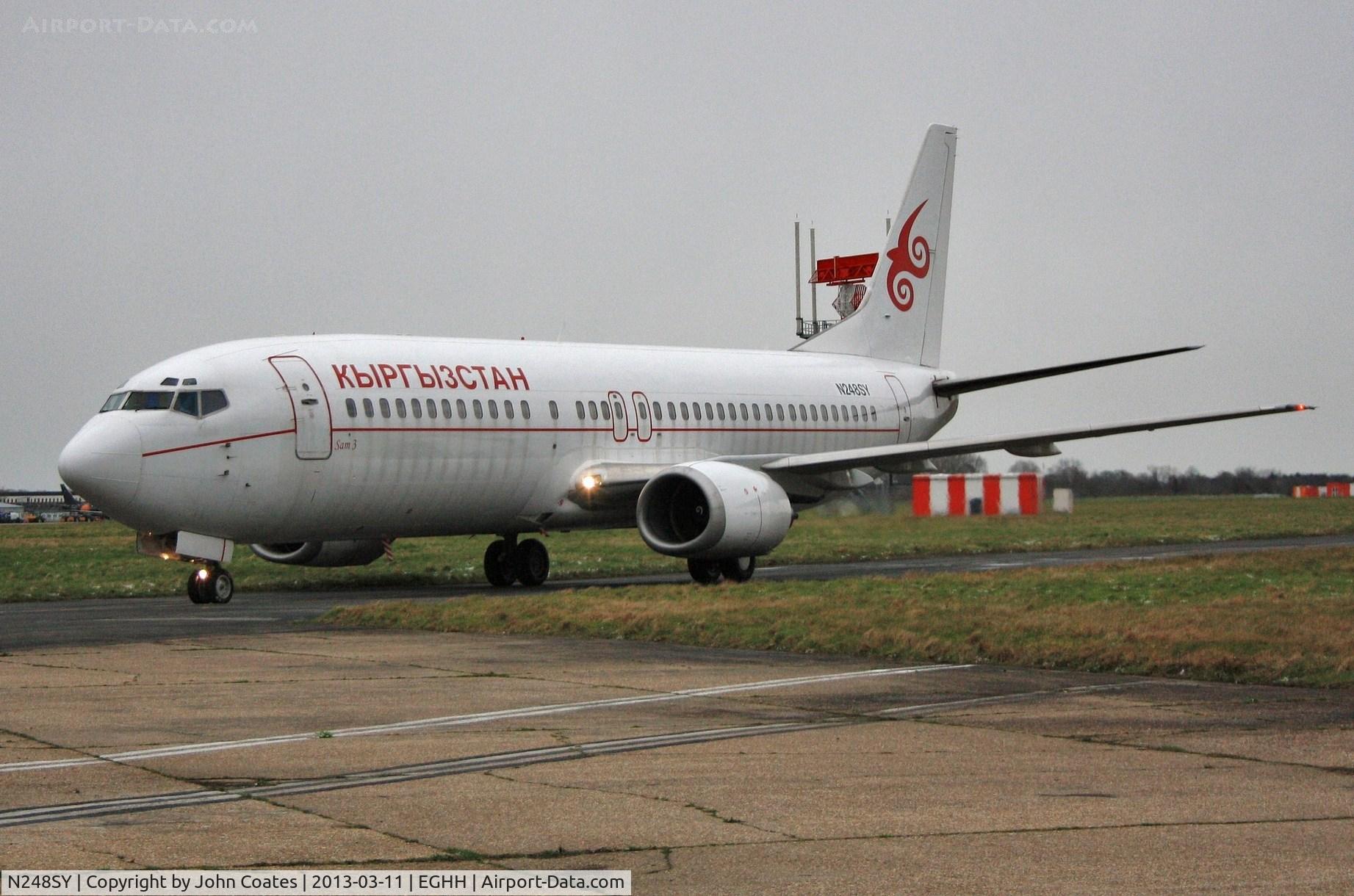 N248SY, 1991 Boeing 737-476 C/N 24438, ex Qantas VH-TJM taxies to European apron