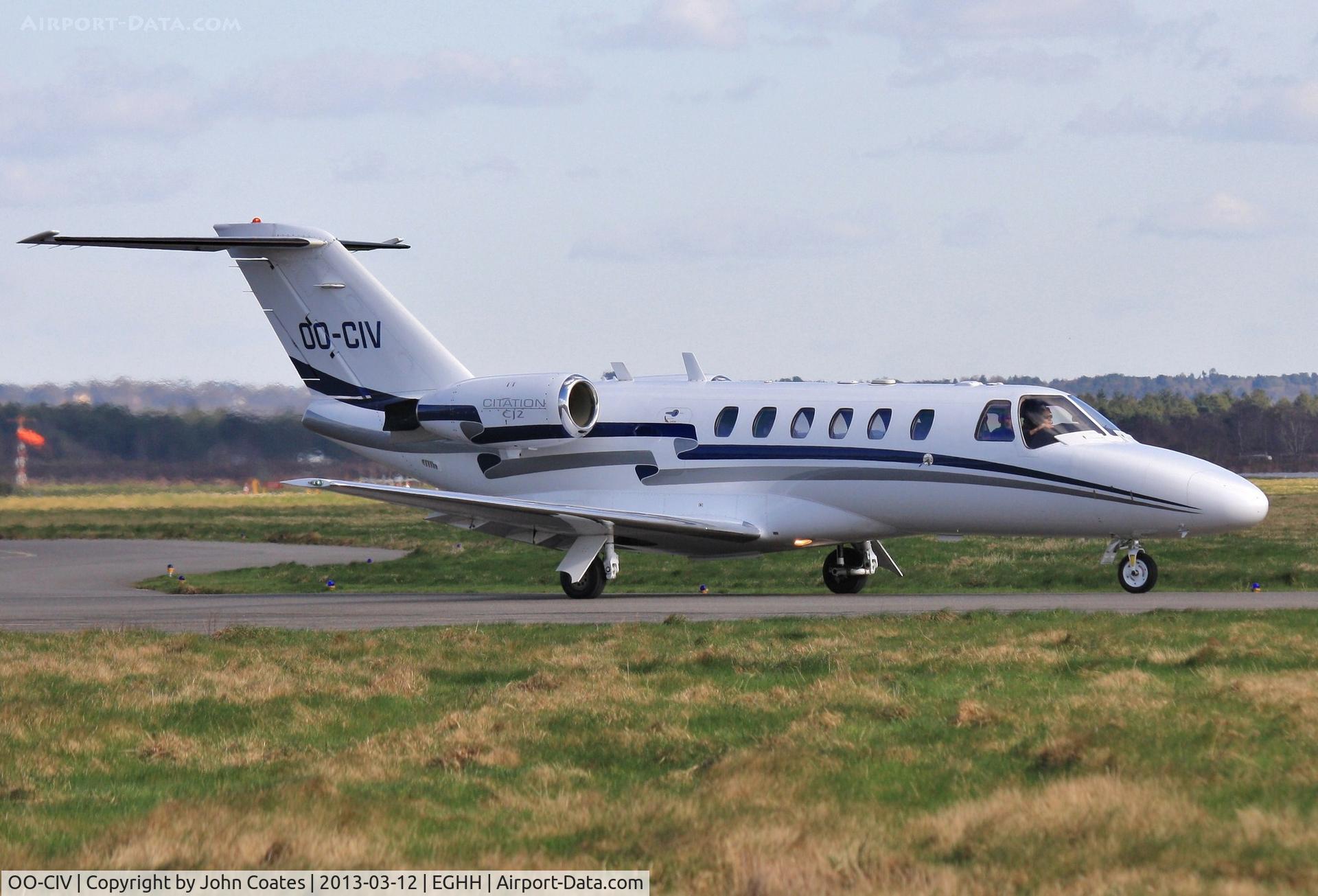 OO-CIV, 2004 Cessna 525A CitationJet CJ2 C/N 525A-0206, Taxiing to depart 08