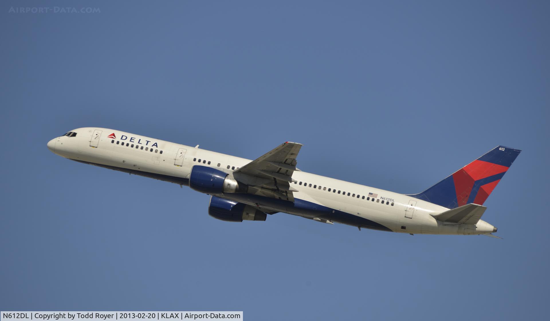 N612DL, 1985 Boeing 757-232 C/N 22819, Departing LAX