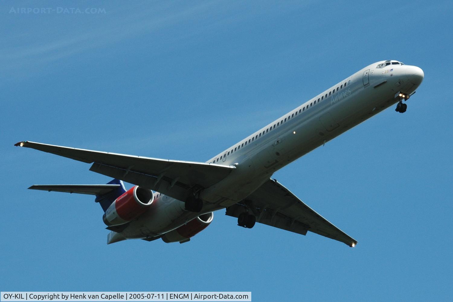 OY-KIL, 1996 McDonnell Douglas MD-90-30 C/N 53458, SAS MD-90-30 approaching Oslo Gardemoen airport, Norway.