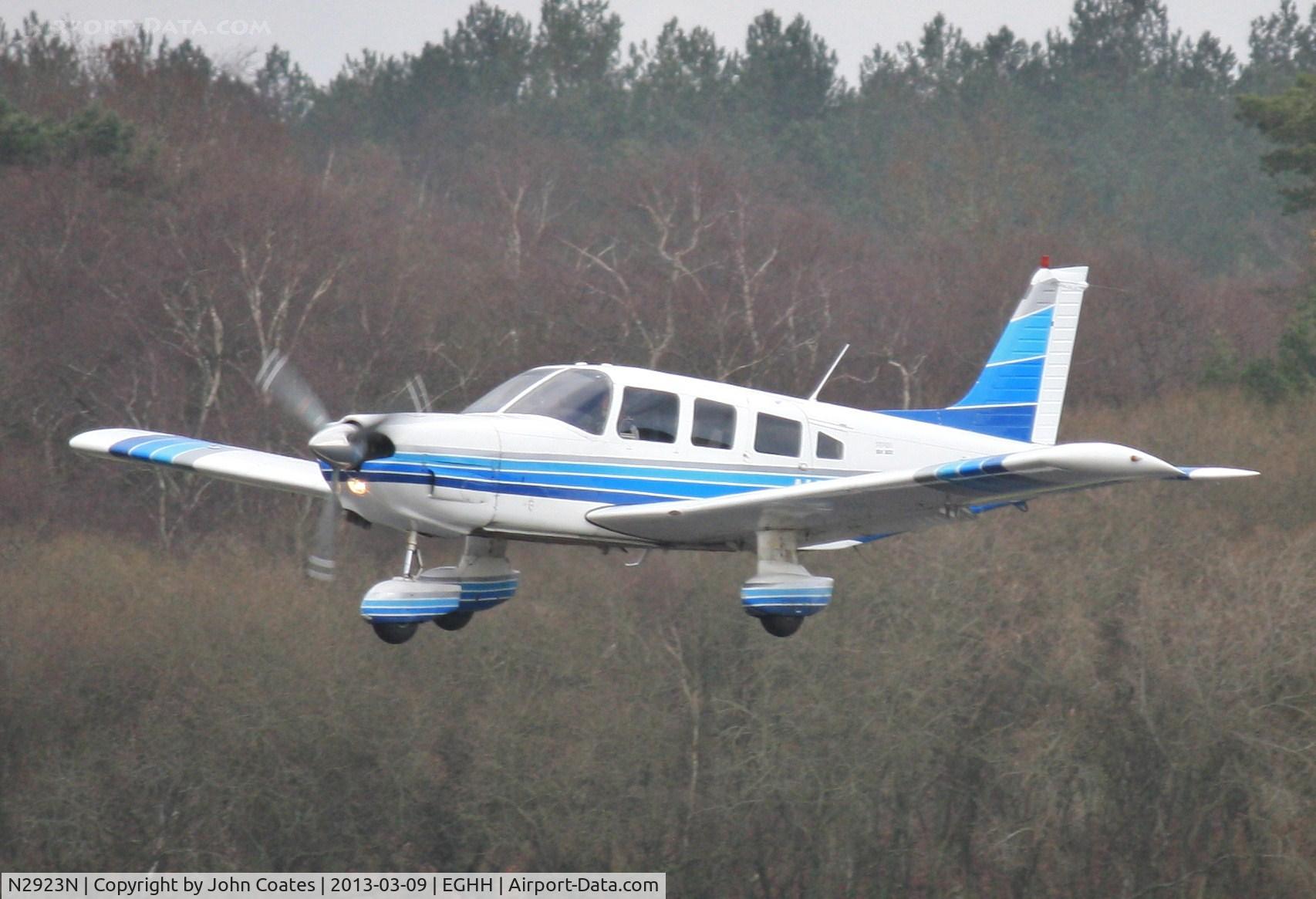 N2923N, 1979 Piper PA-32-300 Cherokee Six Cherokee Six C/N 32-7940207, About to land on 26