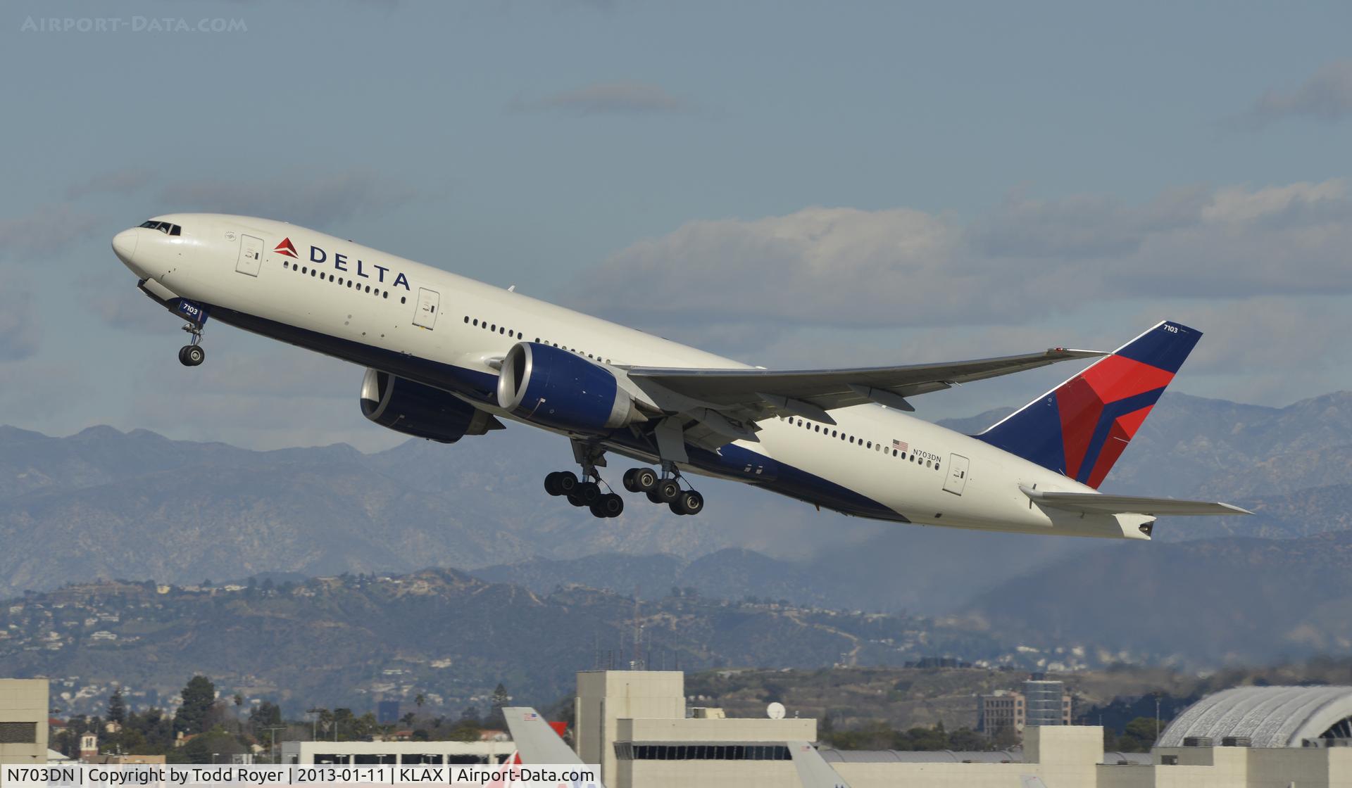 N703DN, 2009 Boeing 777-232/LR C/N 32222, Departing LAX