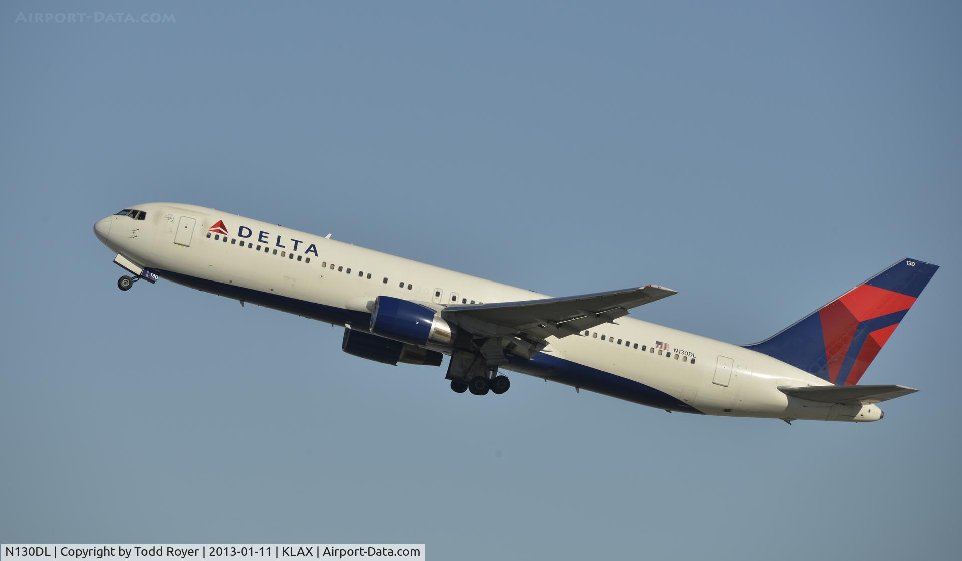 N130DL, 1988 Boeing 767-332 C/N 24080, Departing LAX