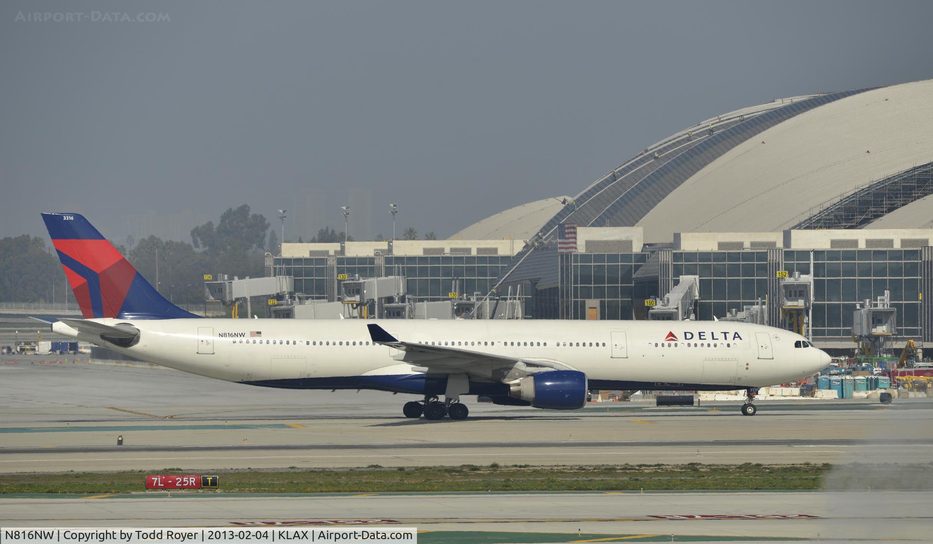 N816NW, 2007 Airbus A330-323X C/N 0827, Taxiing to gate at LAX