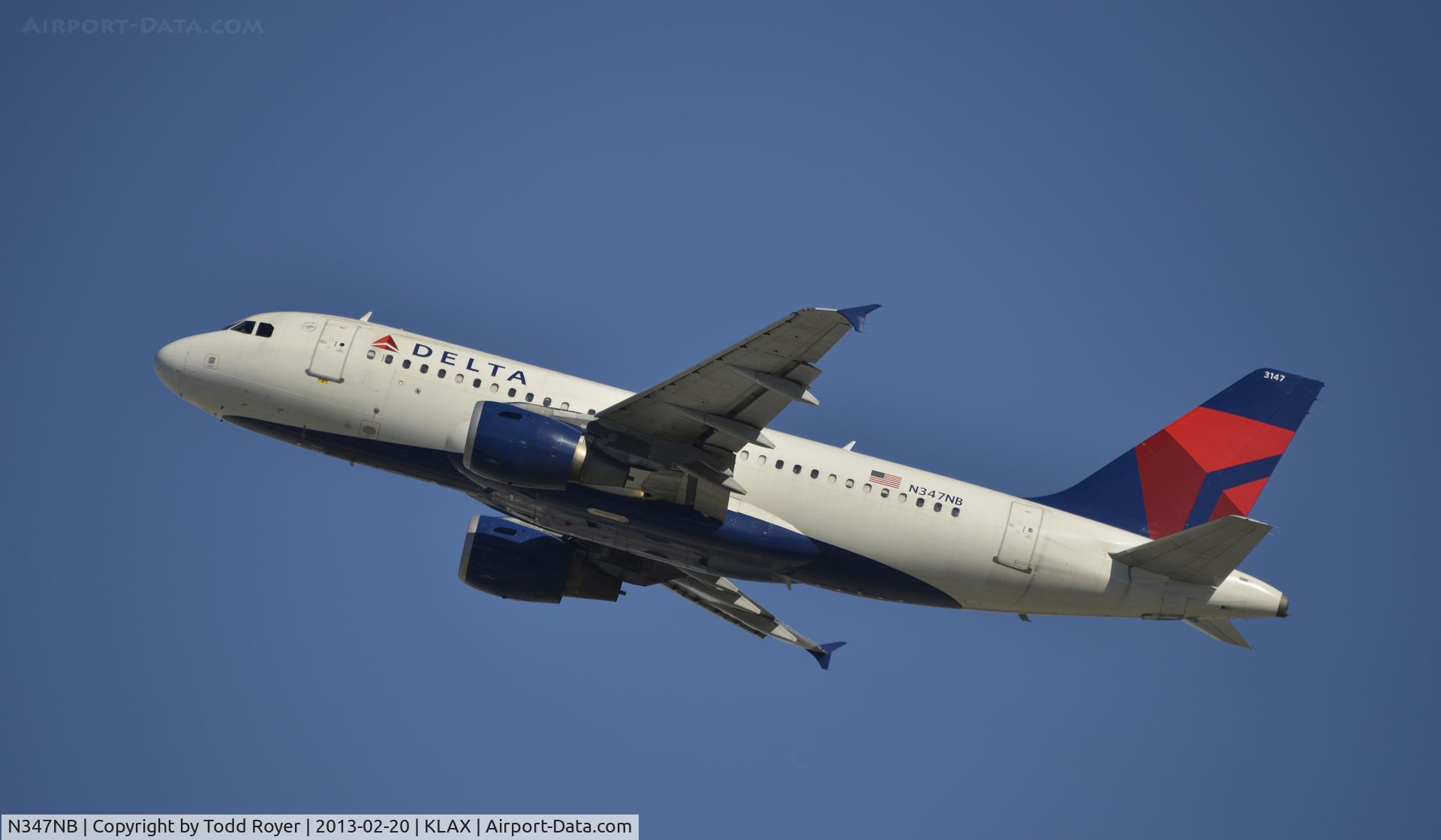 N347NB, 2002 Airbus A319-114 C/N 1800, Departing LAX