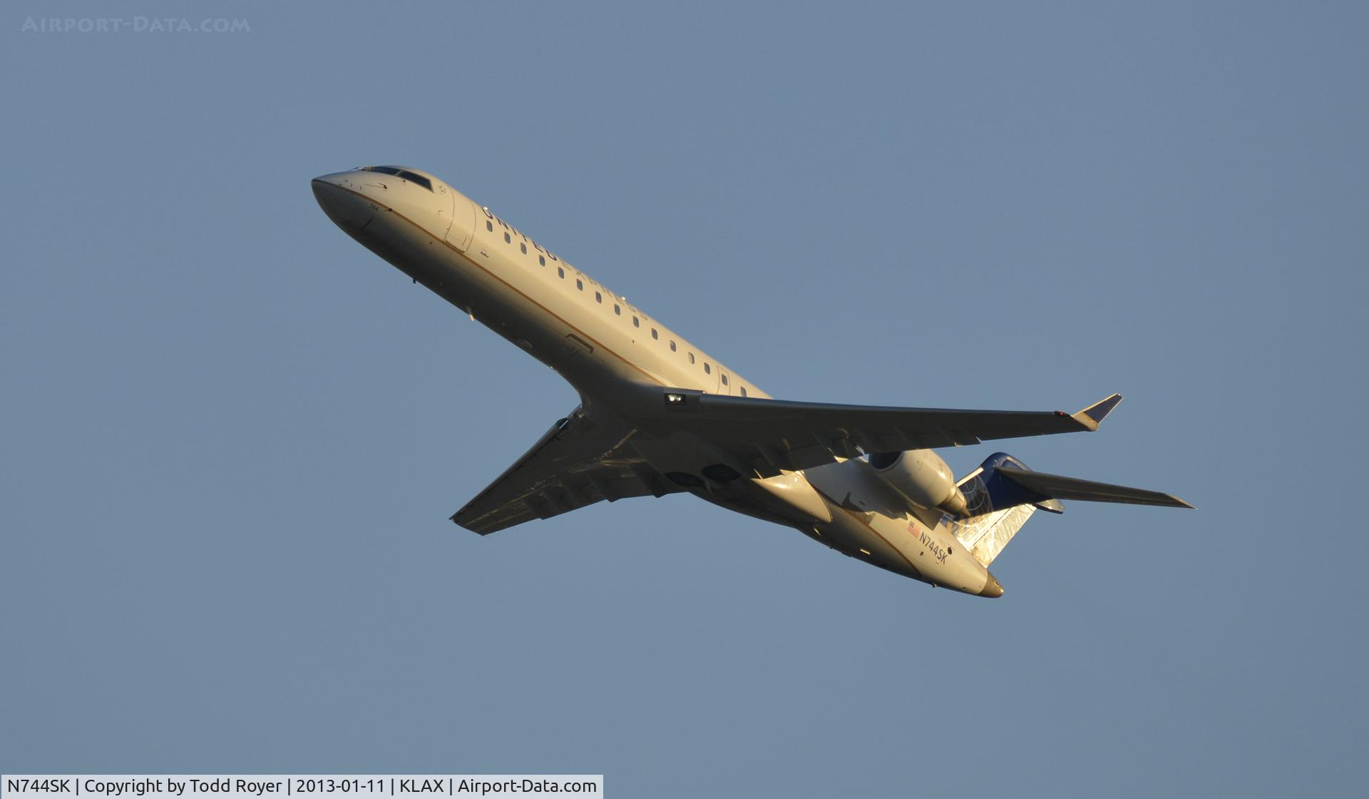N744SK, 2005 Bombardier CRJ-701 (CL-600-2C10) Regional Jet C/N 10200, Departing LAX