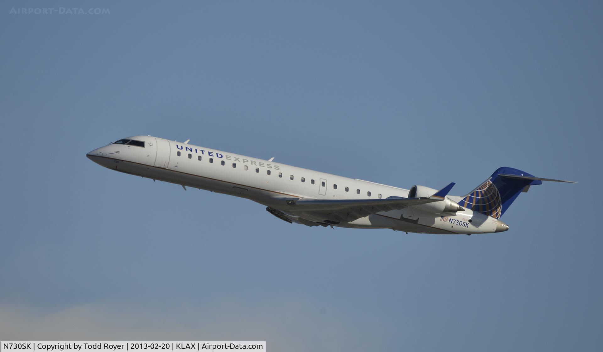 N730SK, 2005 Bombardier CRJ-701 (CL-600-2C10) Regional Jet C/N 10193, Departing LAX